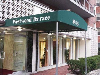 89-15 PARSONS Boulevard # 9H, Jamaica Hills, NY 11432