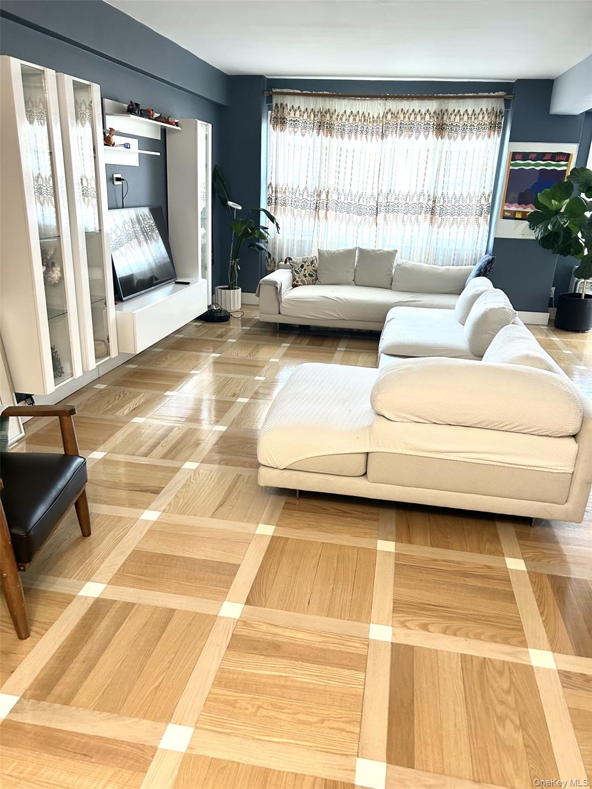 89-15 PARSONS Boulevard # 9H, Jamaica Hills, NY 11432