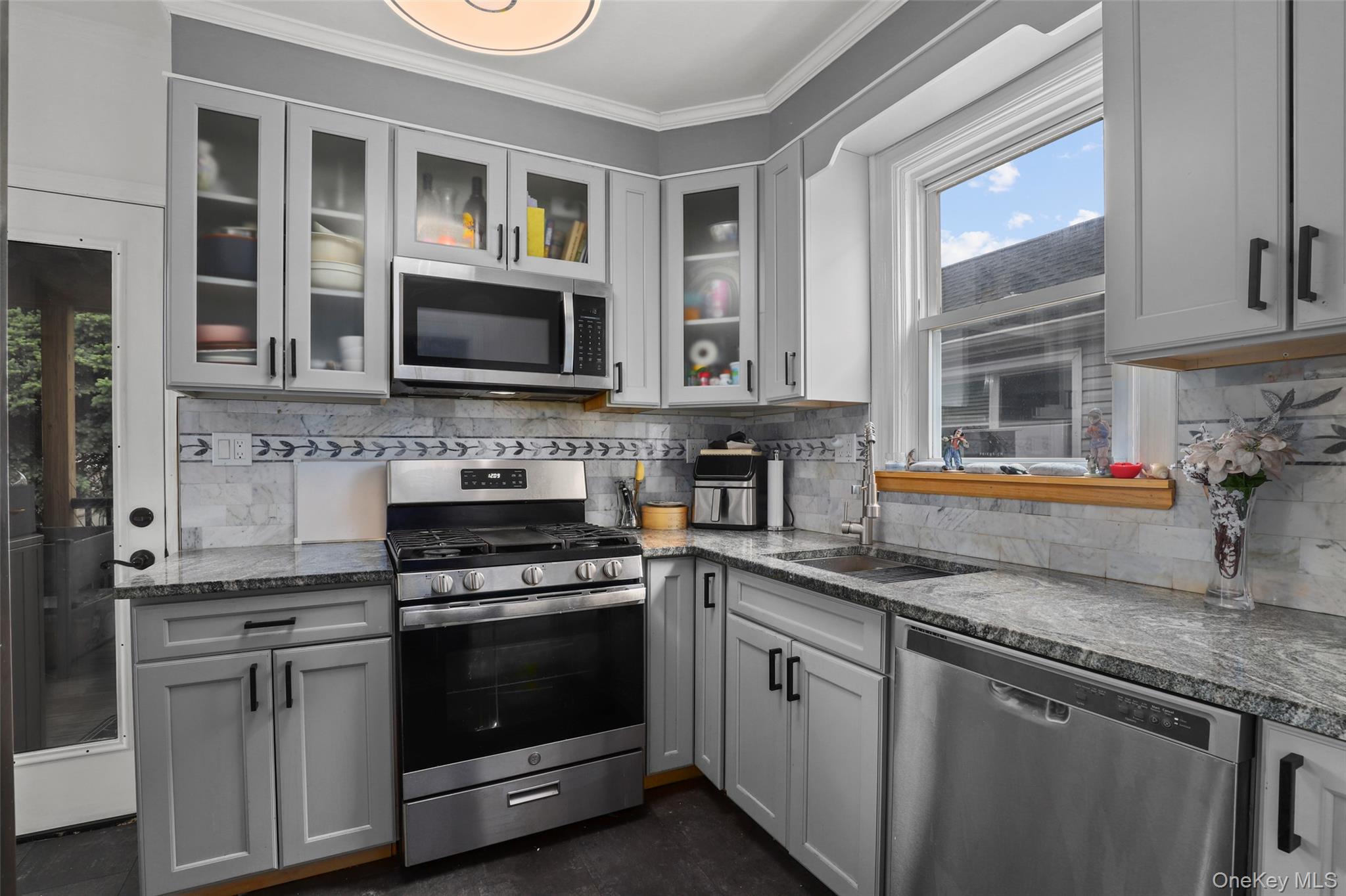 3215 Randall Avenue, Bronx, NY 10465