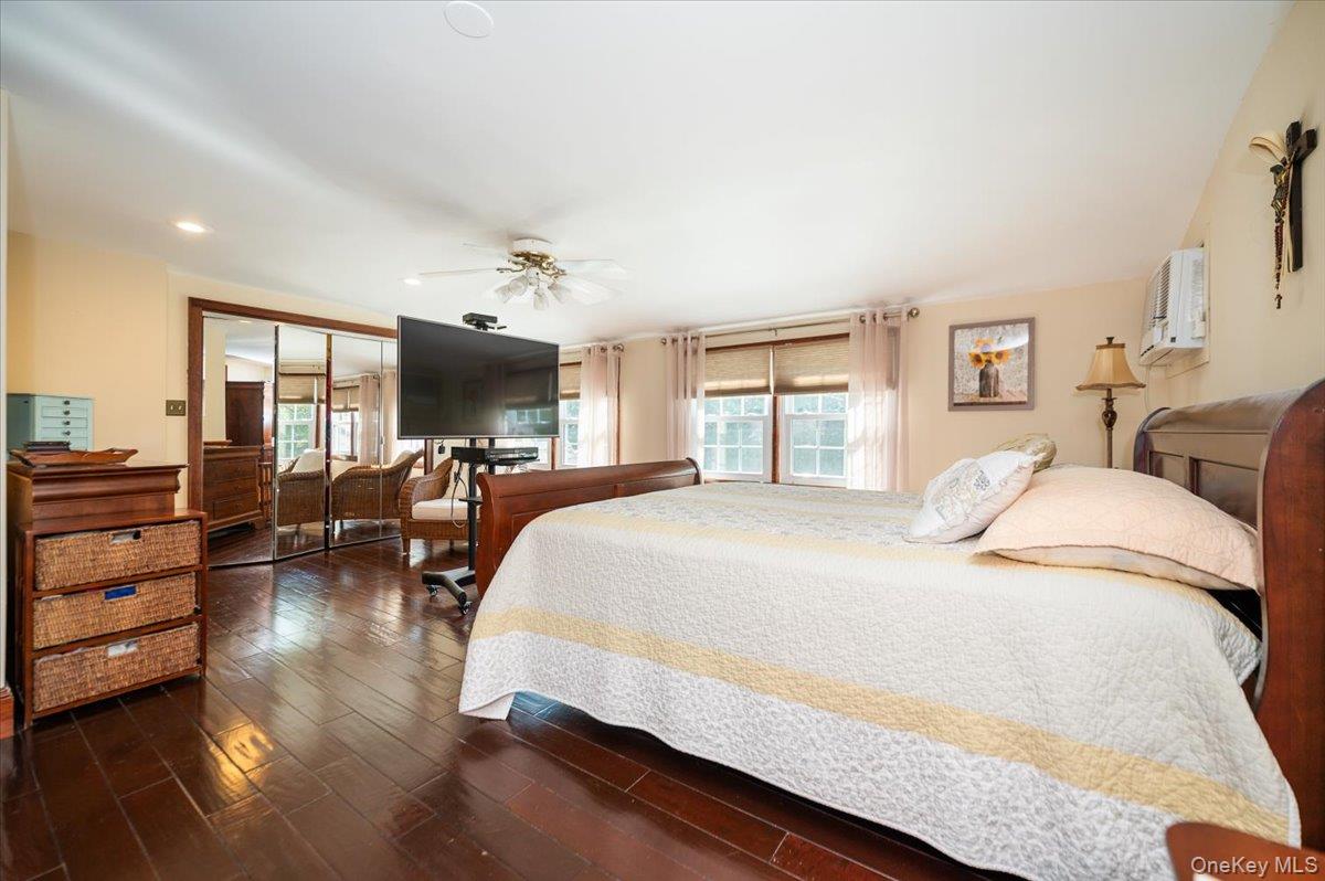 23 Arthur Avenue, Bethpage, NY 11714