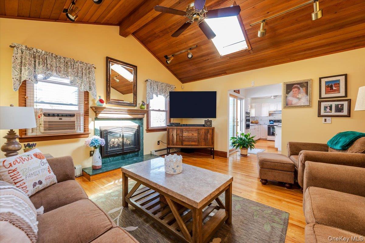 23 Arthur Avenue, Bethpage, NY 11714