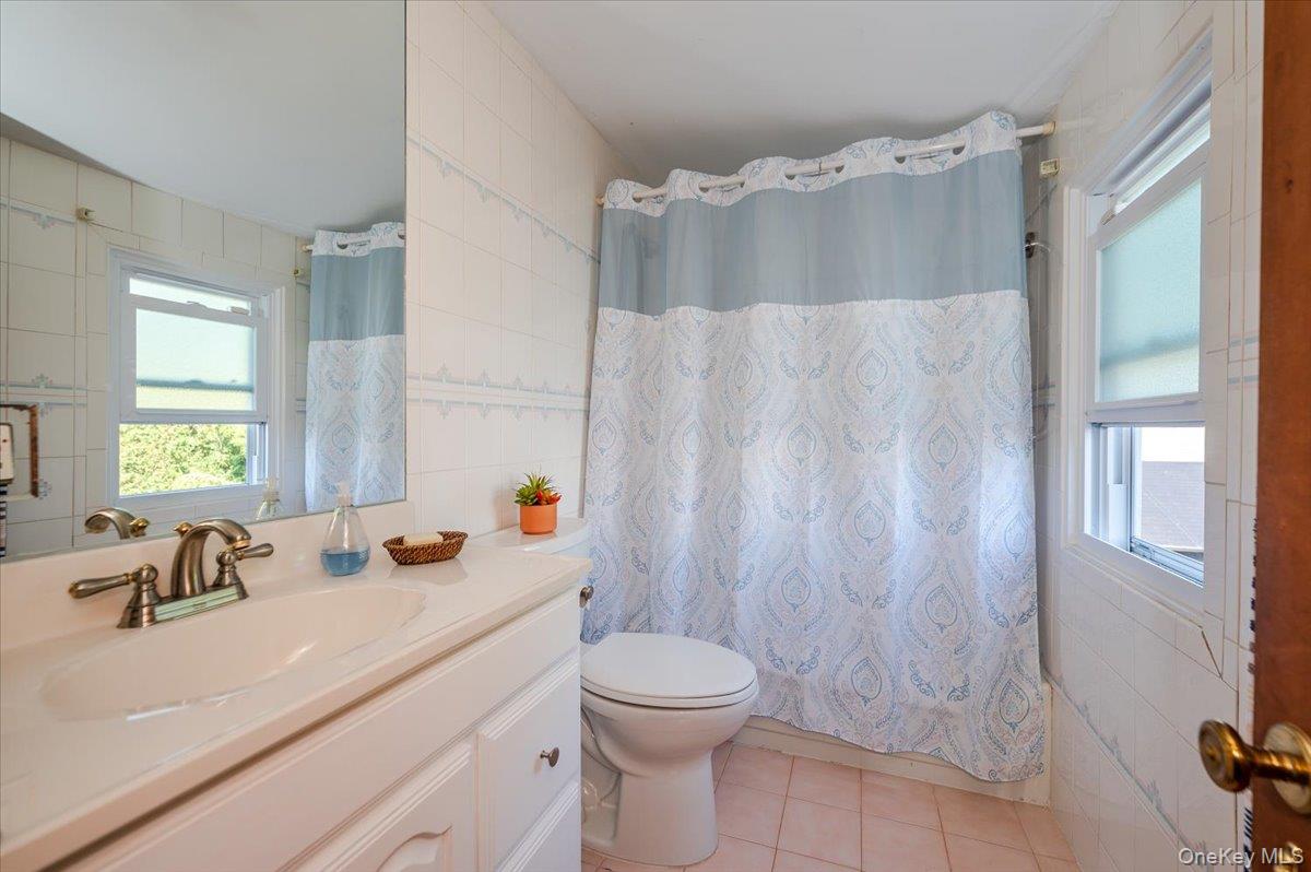 23 Arthur Avenue, Bethpage, NY 11714