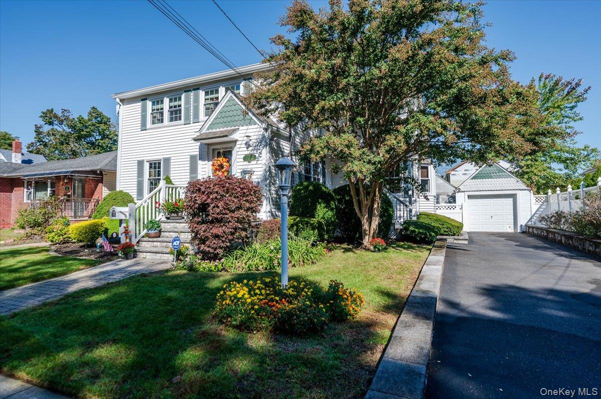 23 Arthur Avenue, Bethpage, NY 11714