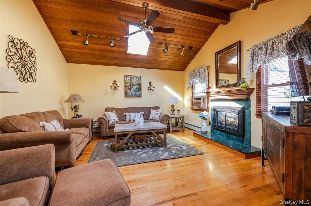 23 Arthur Avenue, Bethpage, NY 11714