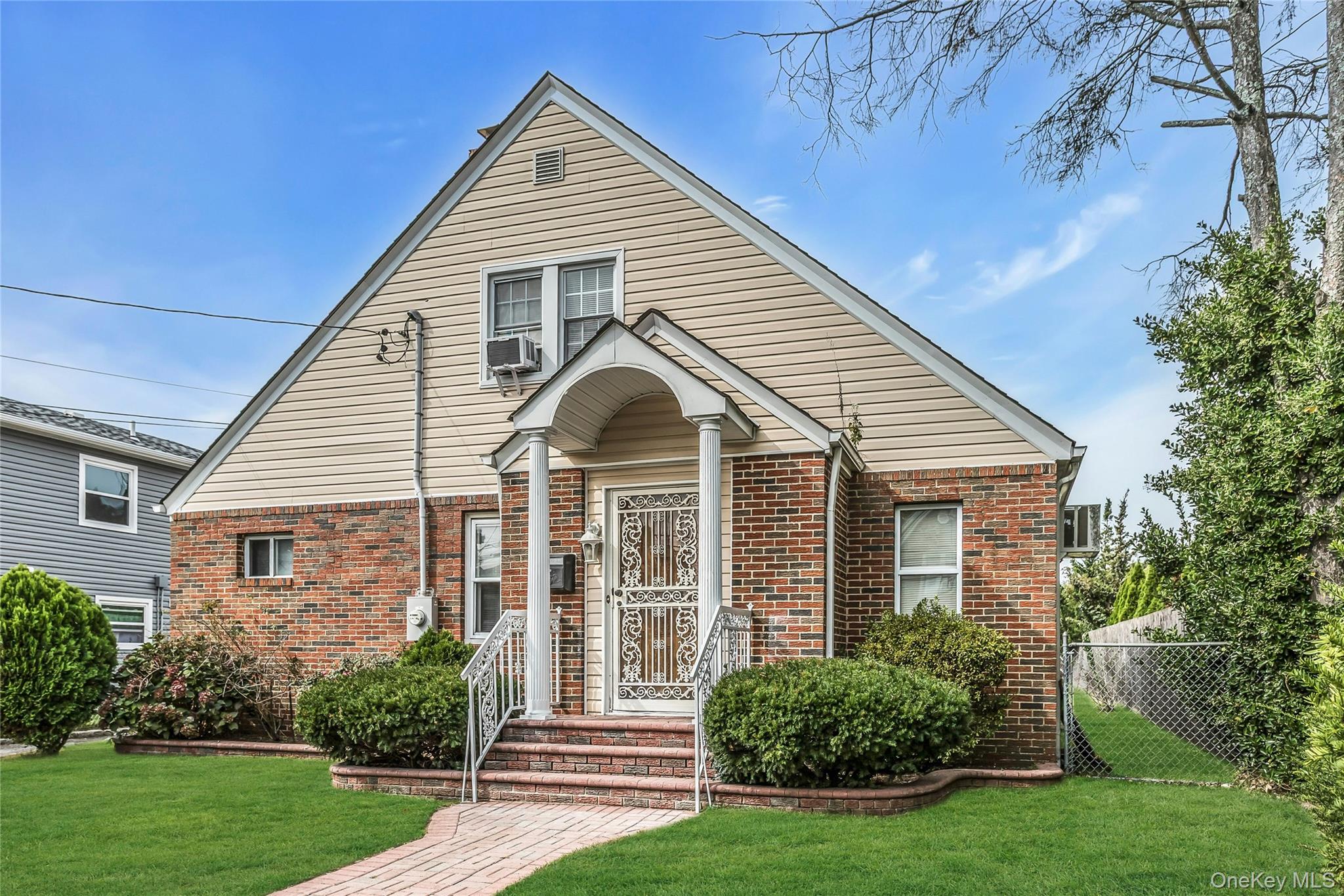 830 Davis Avenue, Uniondale, NY 11553