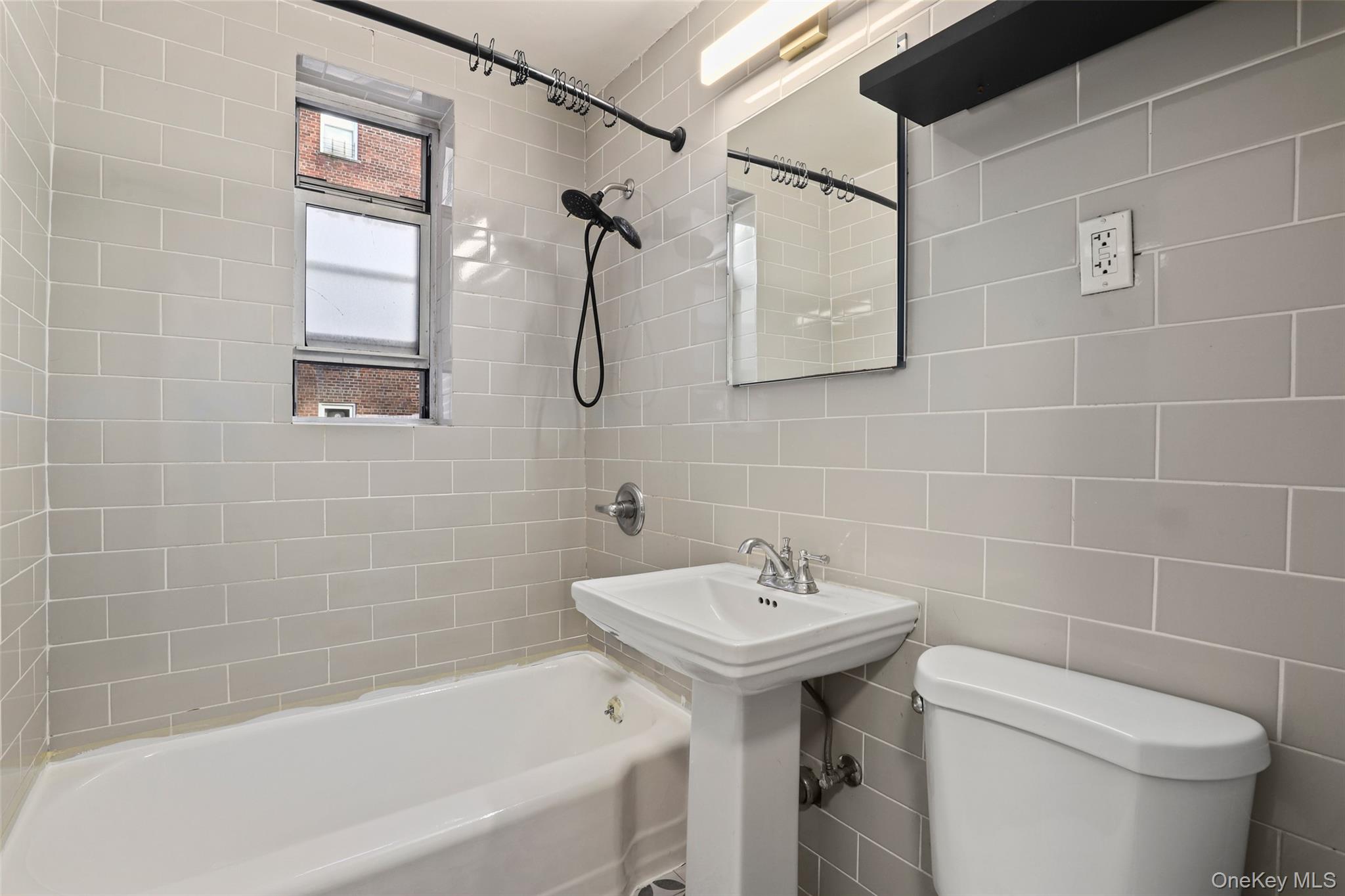 610 Waring Avenue # 2T, Bronx, NY 10467