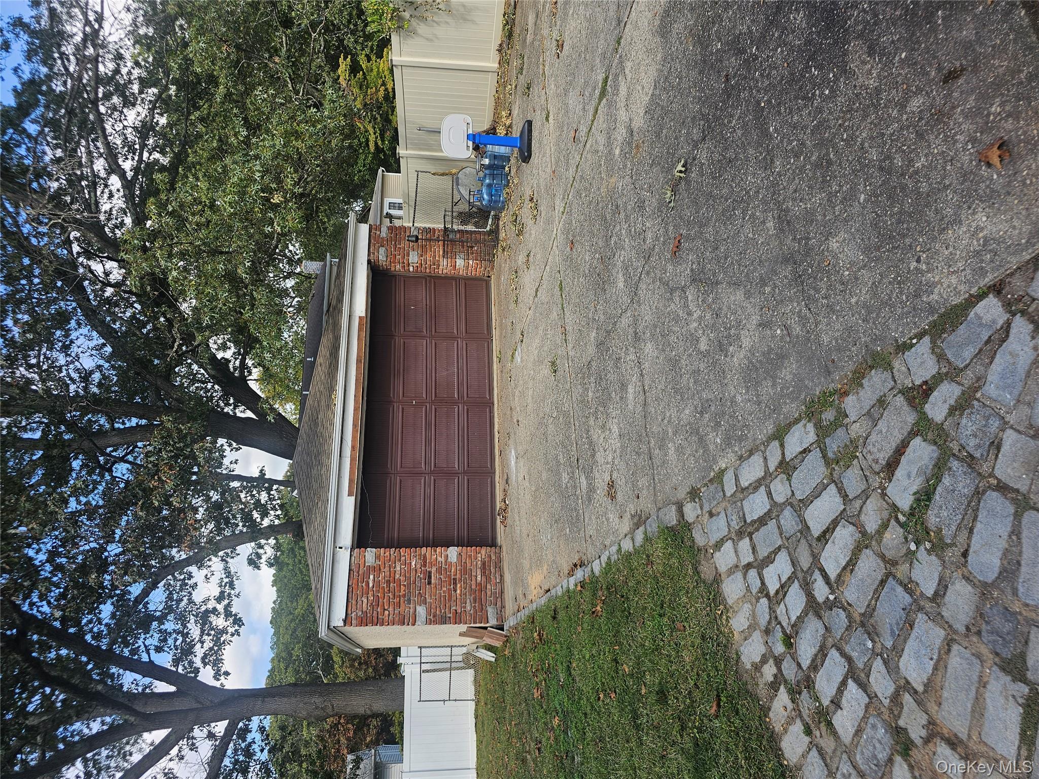 5 Lincoln Avenue, Smithtown, NY 11787