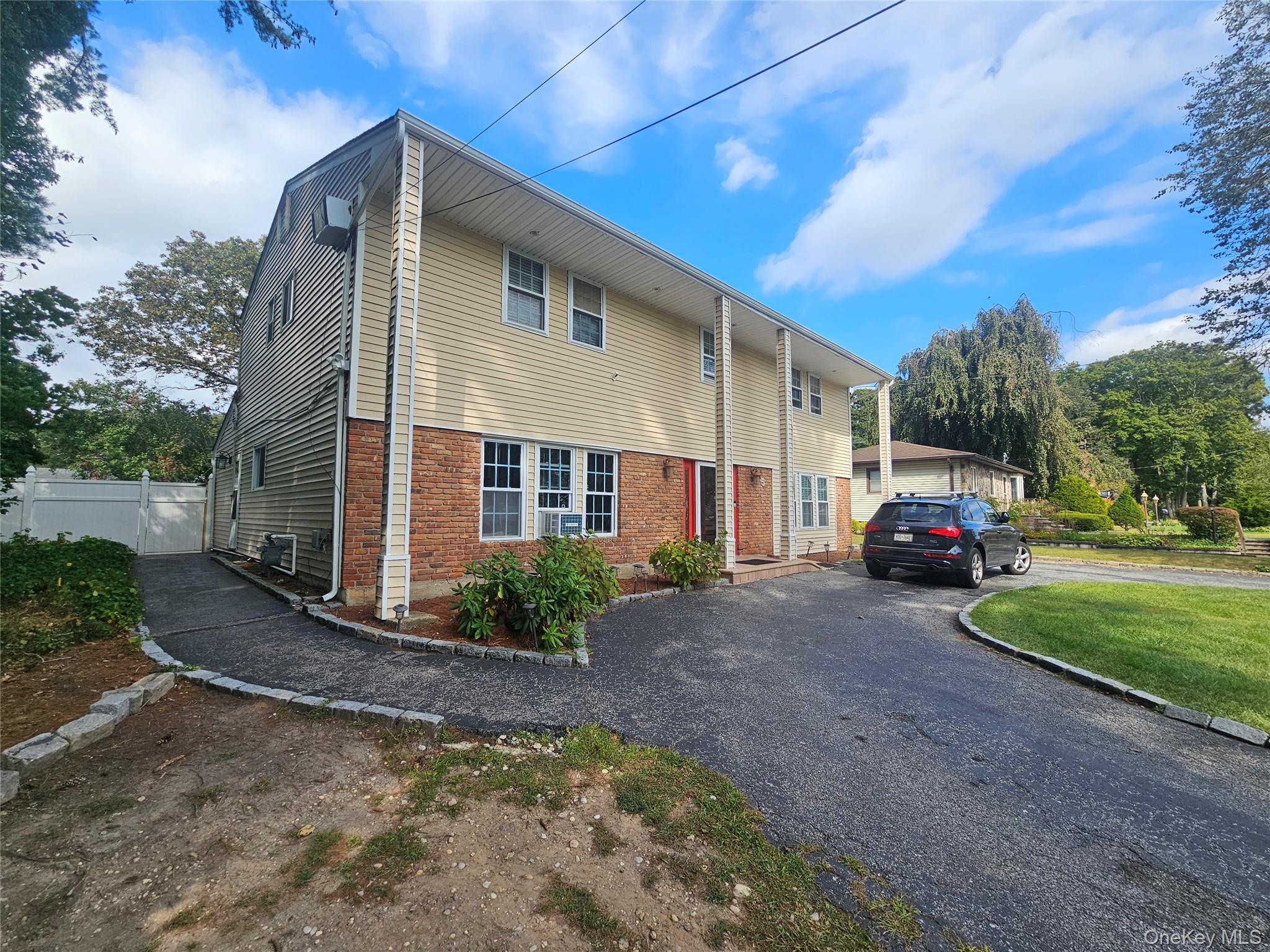 5 Lincoln Avenue, Smithtown, NY 11787