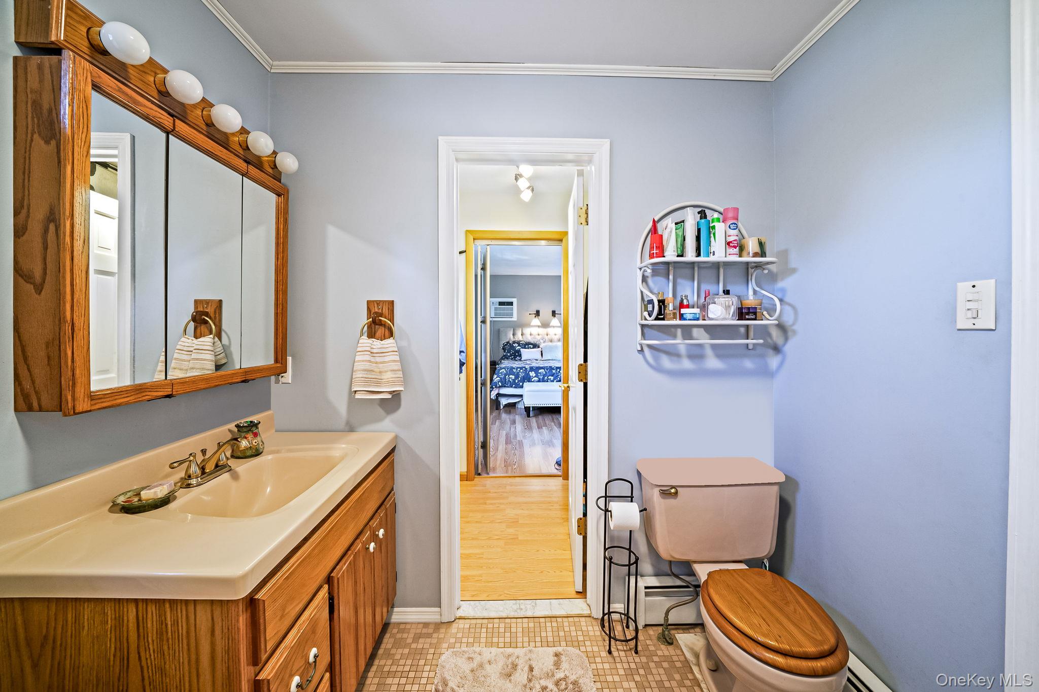 10 Munson Street, Medford, NY 11763