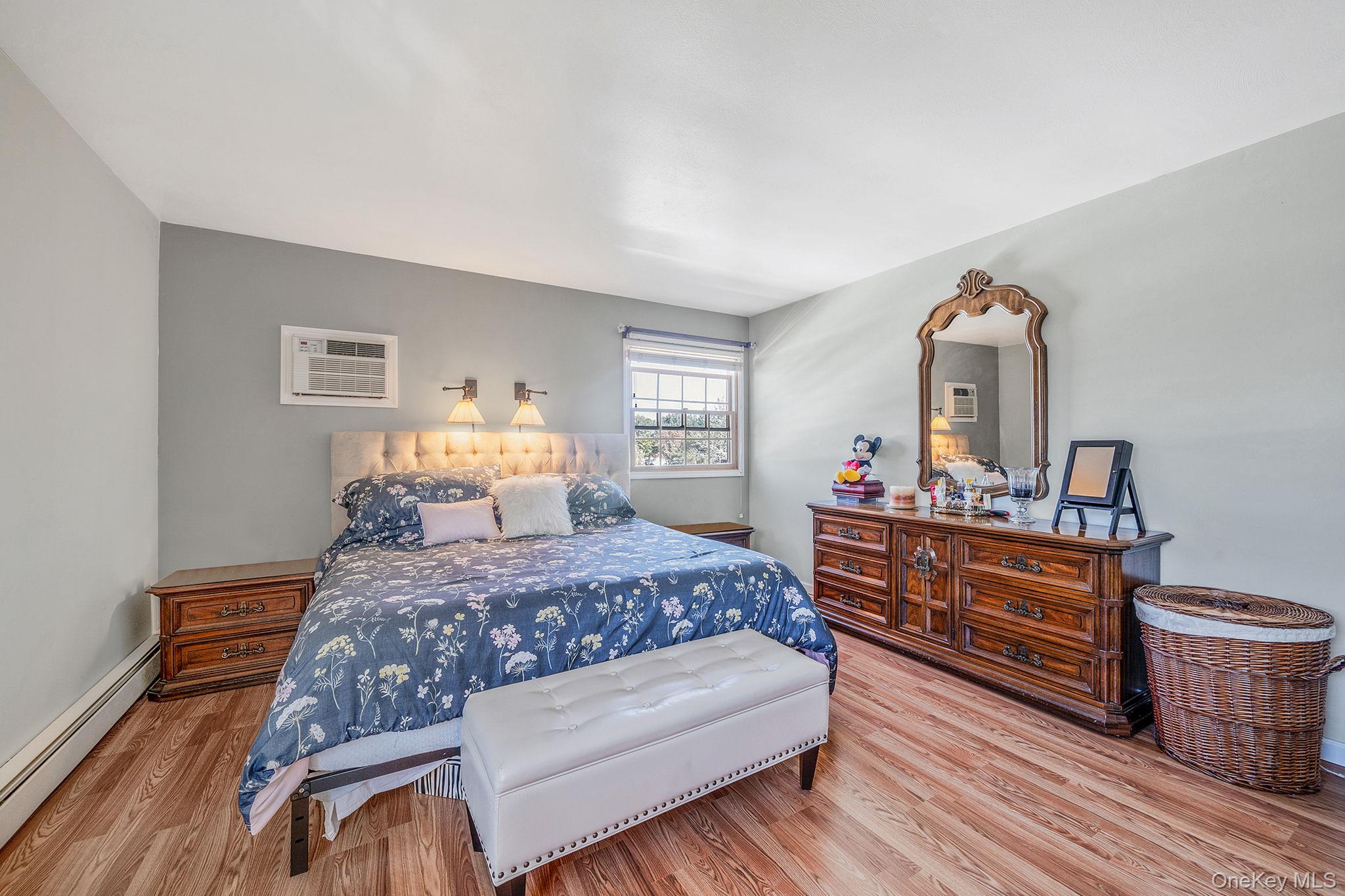 10 Munson Street, Medford, NY 11763