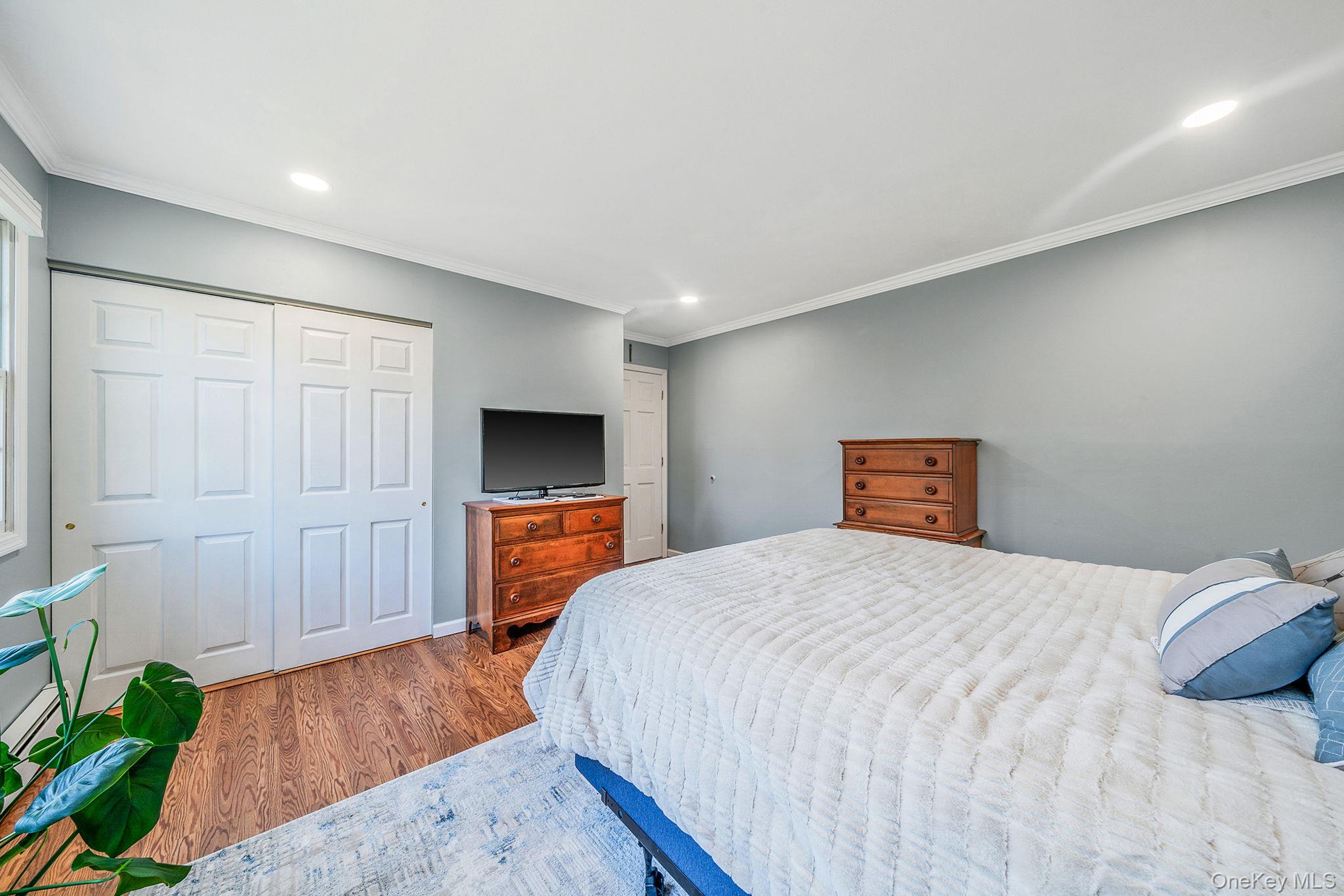 10 Munson Street, Medford, NY 11763