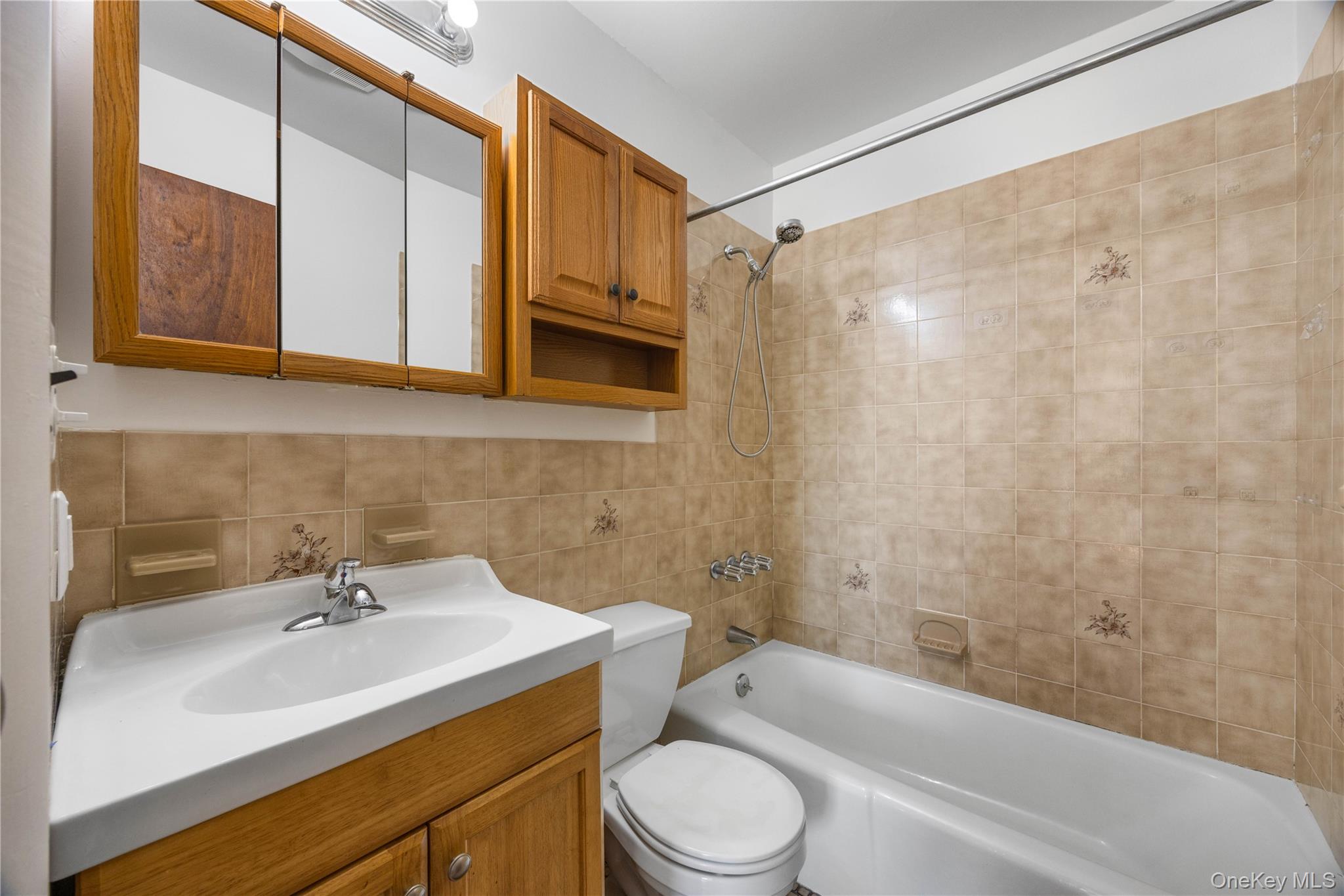 1170 Ellsworth Avenue, Bronx, NY 10465