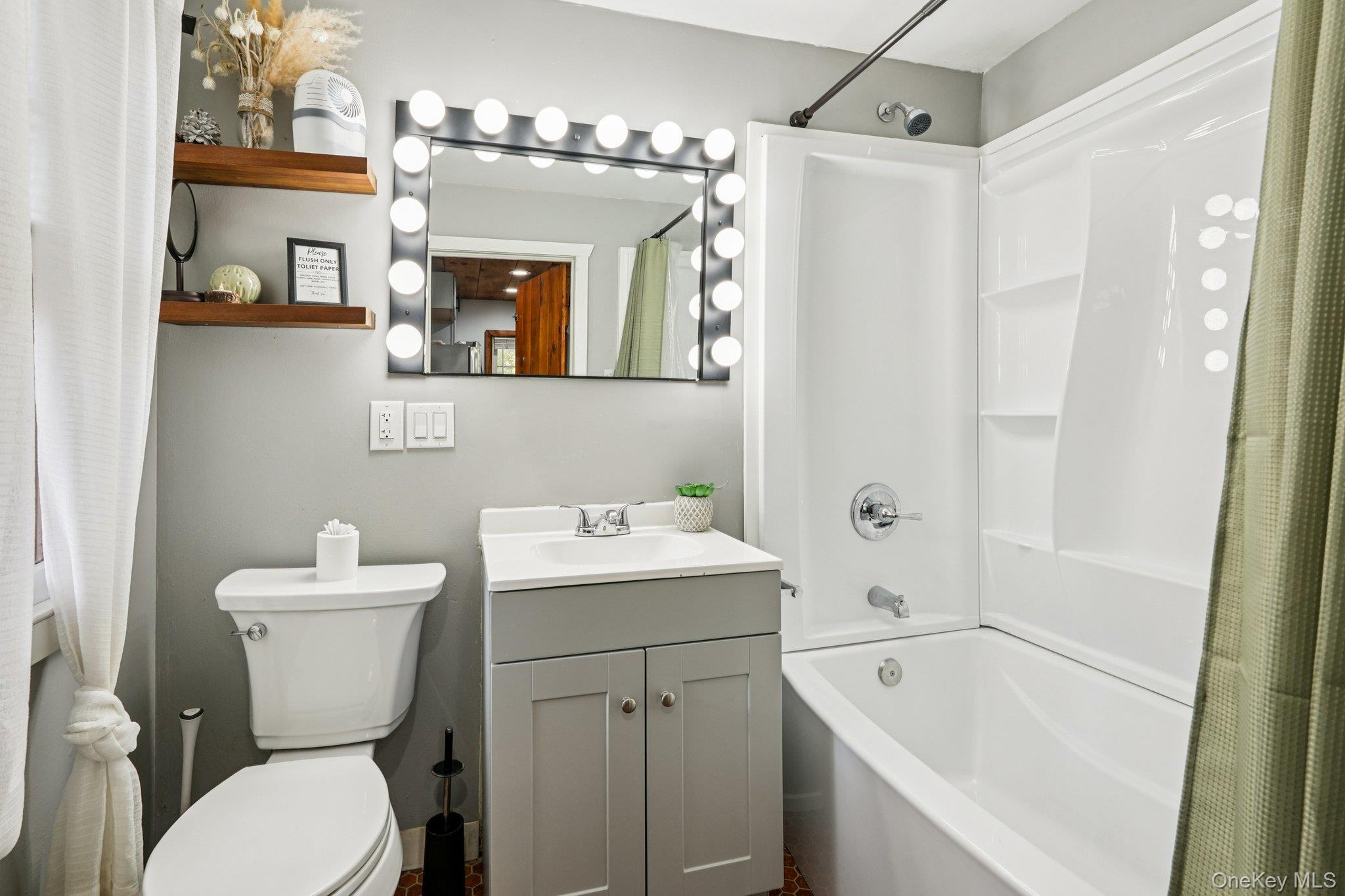 22 Morgans Way, Greenwood Lake, NY 10925