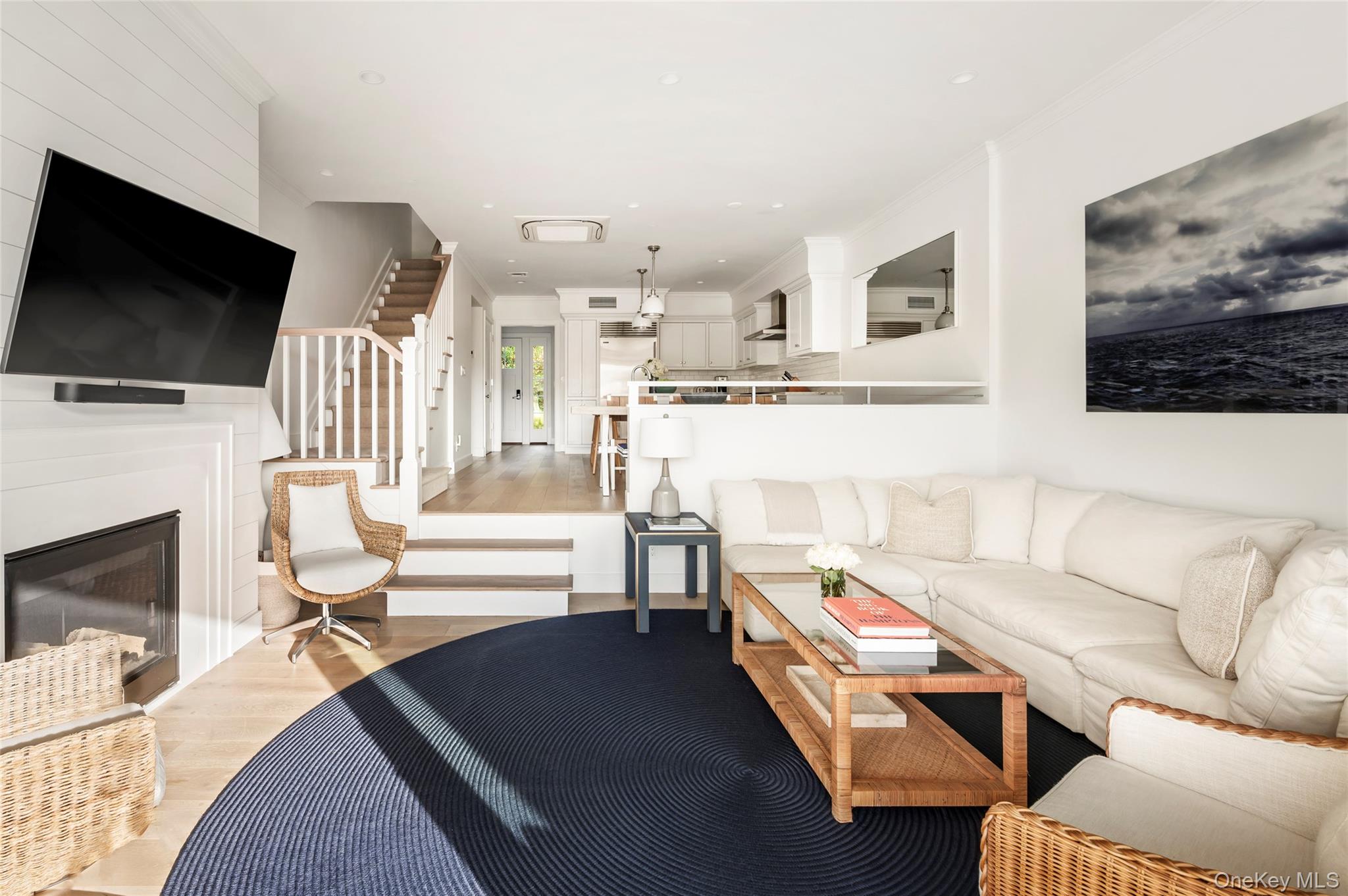 3 Old Boathouse Lane S, Hampton Bays, NY 11946