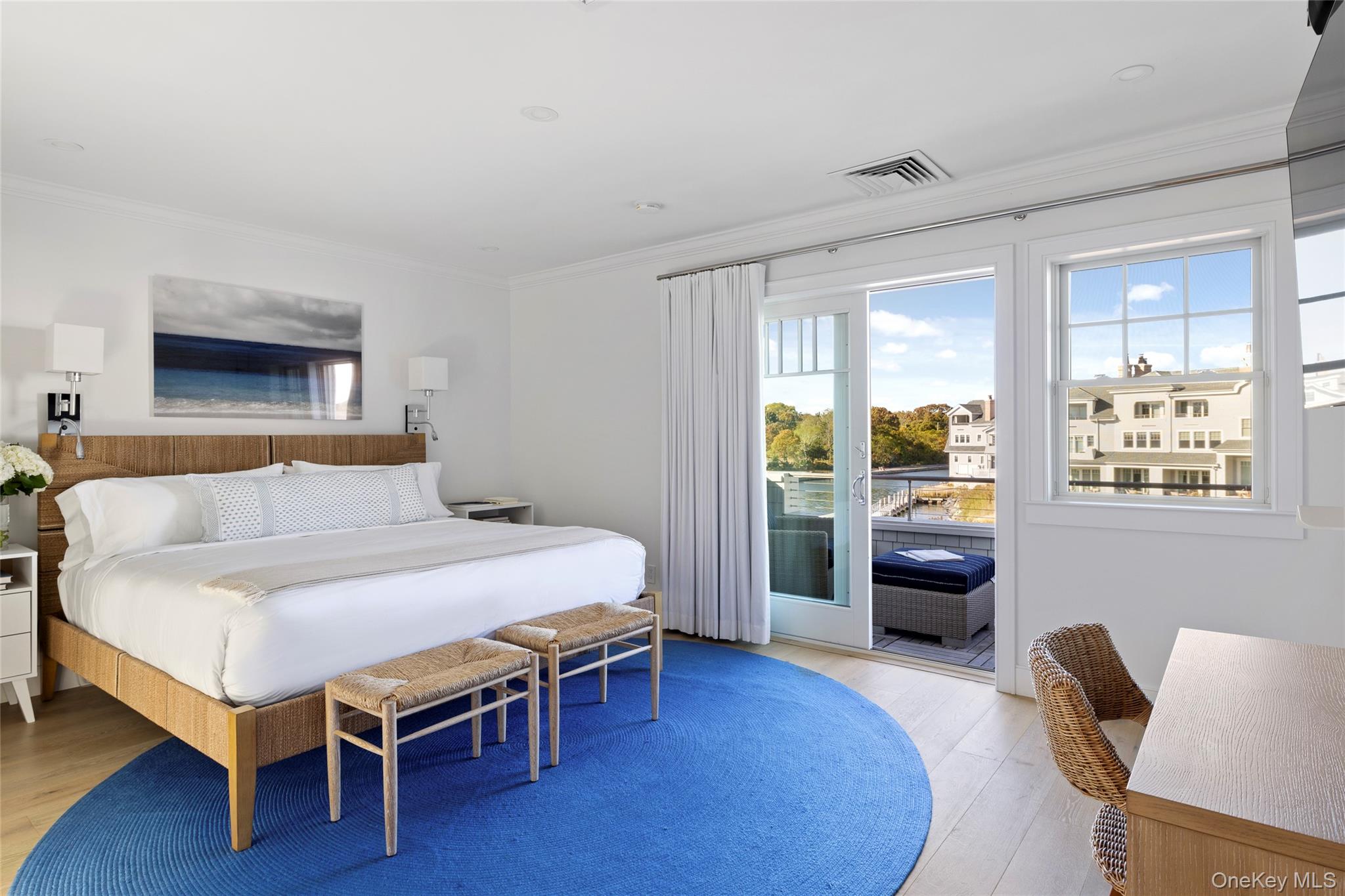 3 Old Boathouse Lane S, Hampton Bays, NY 11946