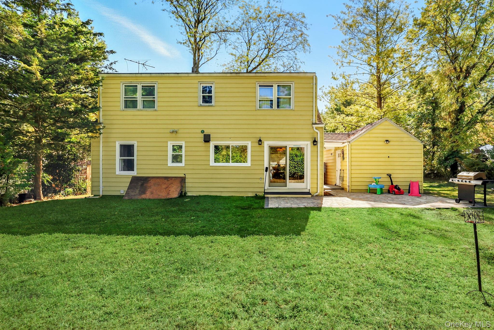 110 Topland Road, White Plains, NY 10605