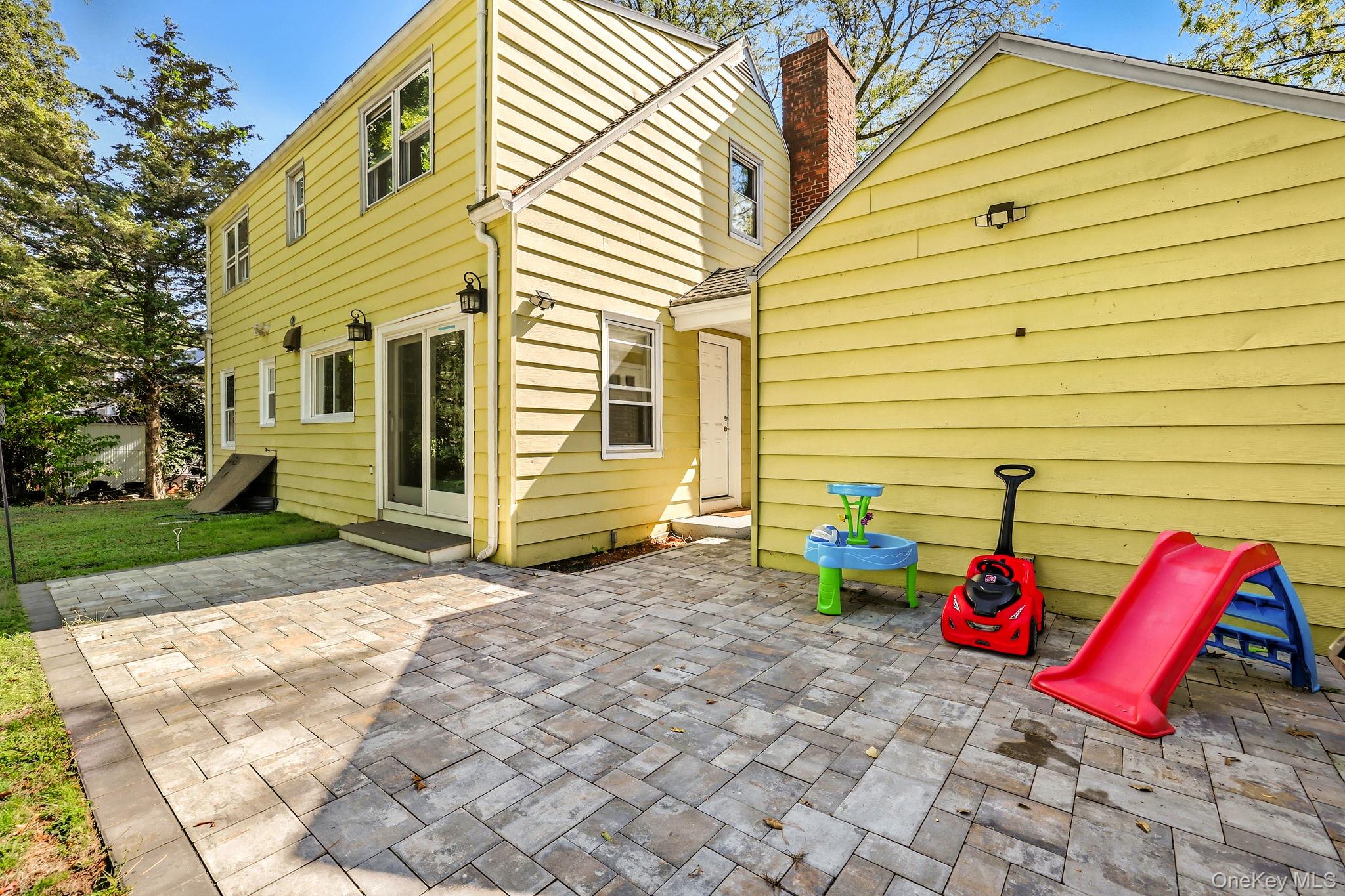 110 Topland Road, White Plains, NY 10605