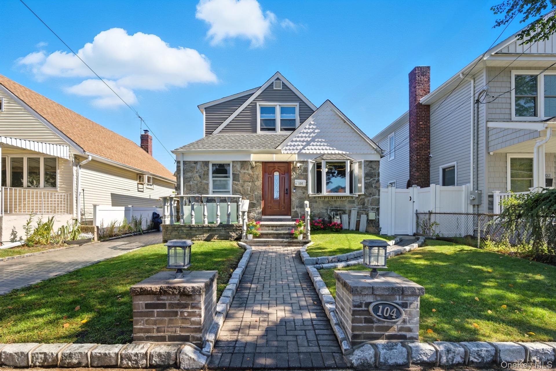 104 N 7th Street, New Hyde Park, NY 11040