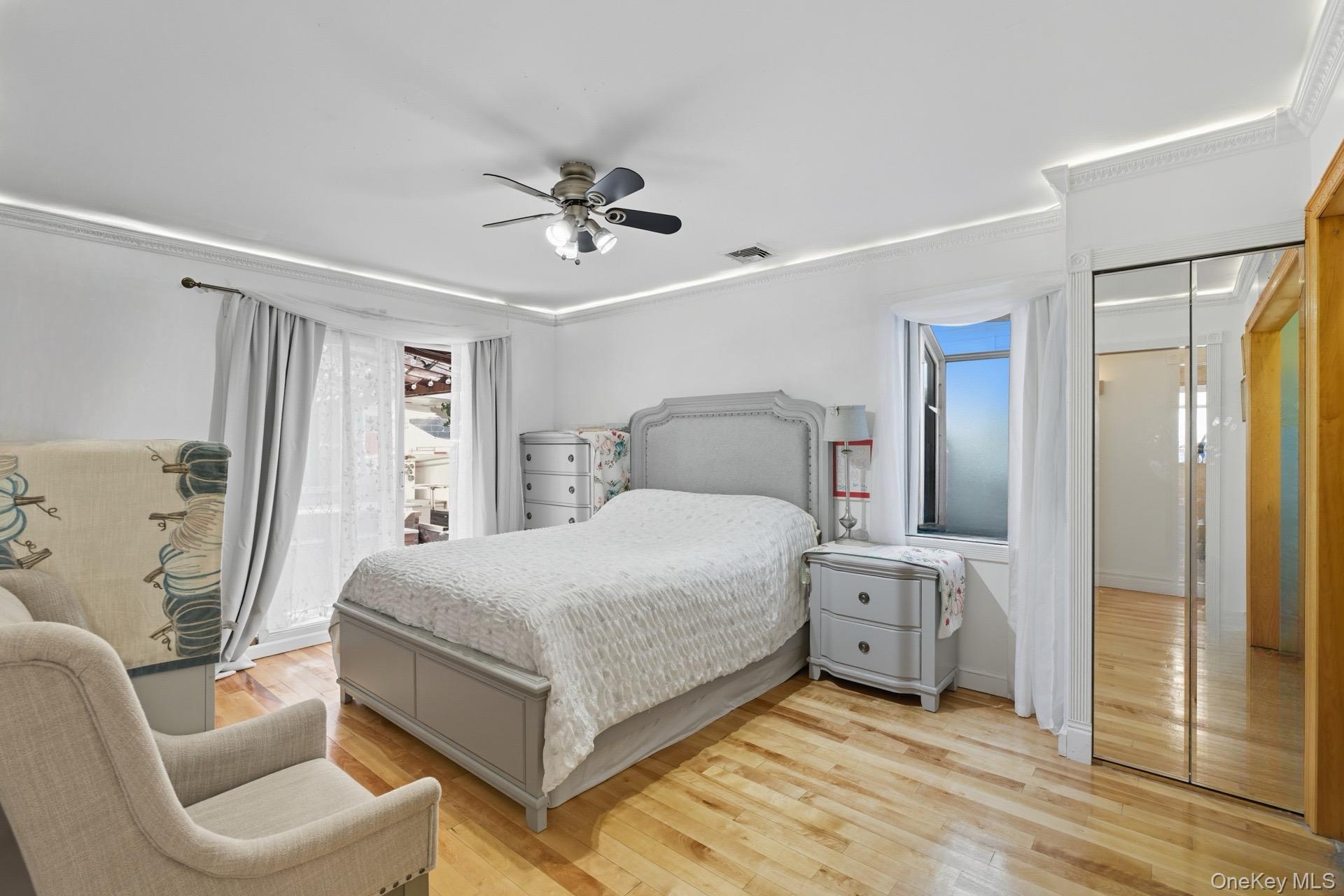 104 N 7th Street, New Hyde Park, NY 11040