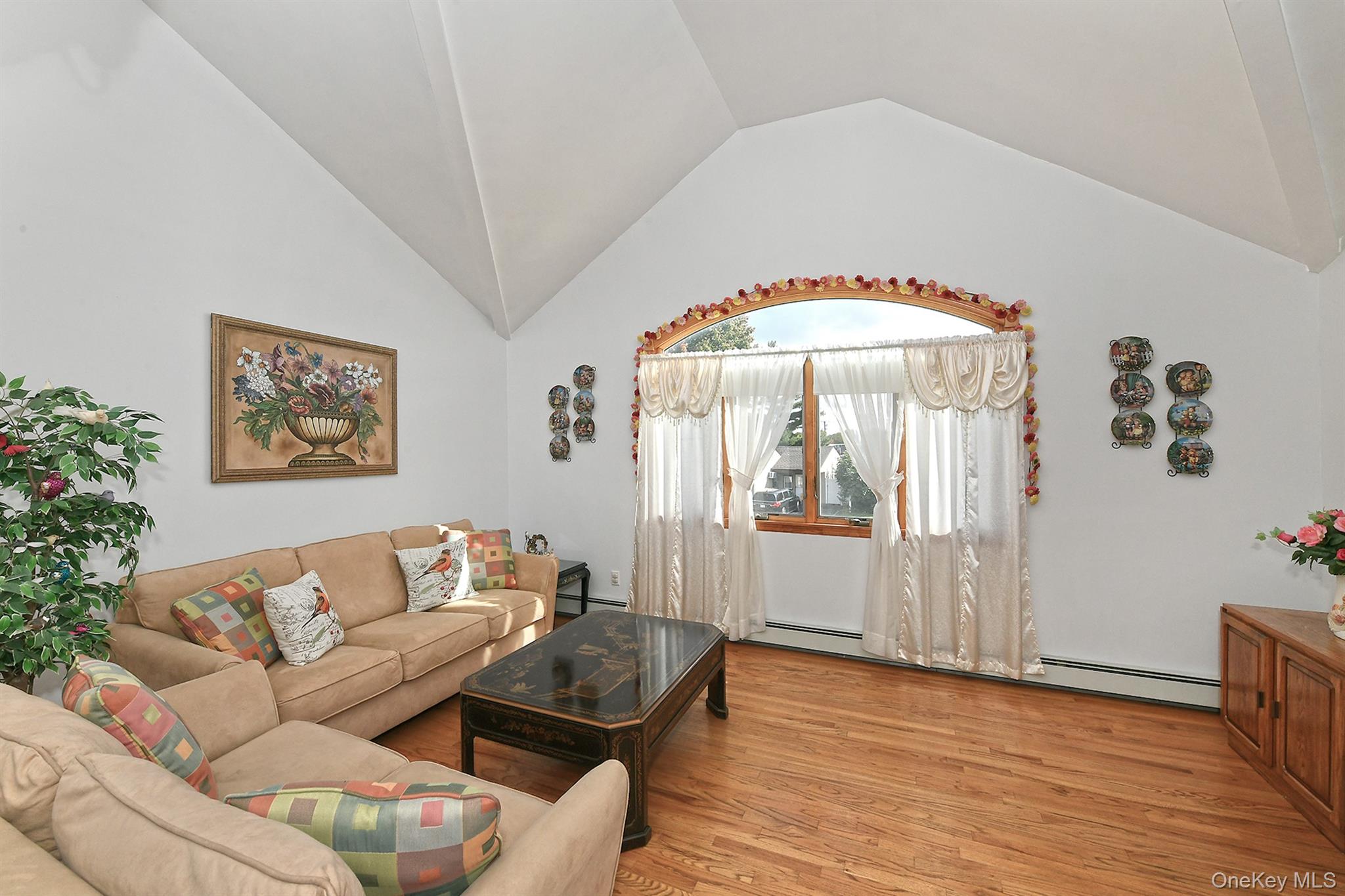 4278 Clarissa Road, Bethpage, NY 11714