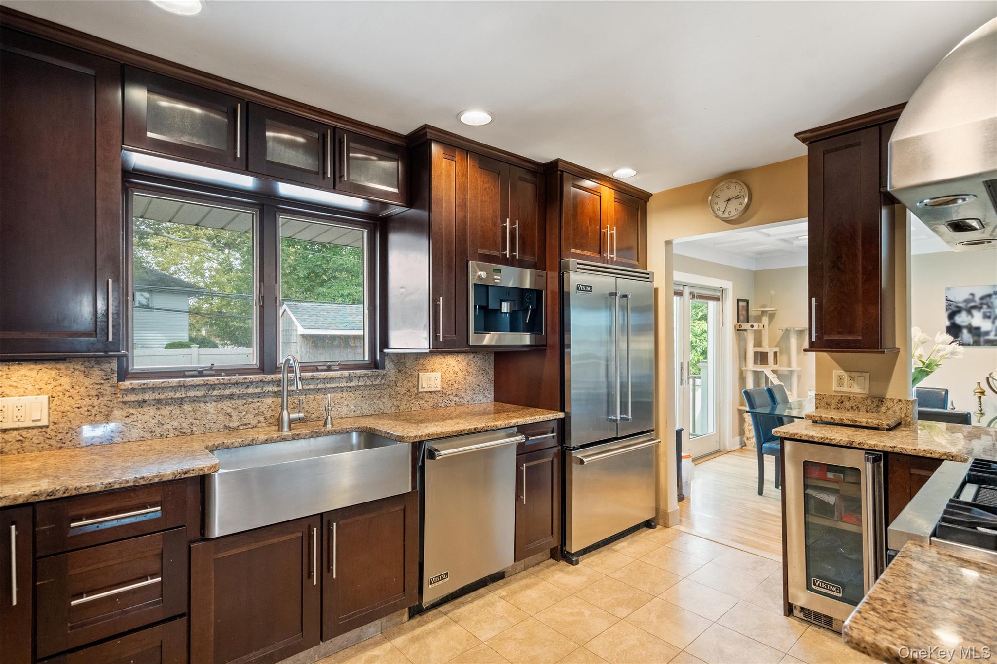 8 Westminster Road, Syosset, NY 11791