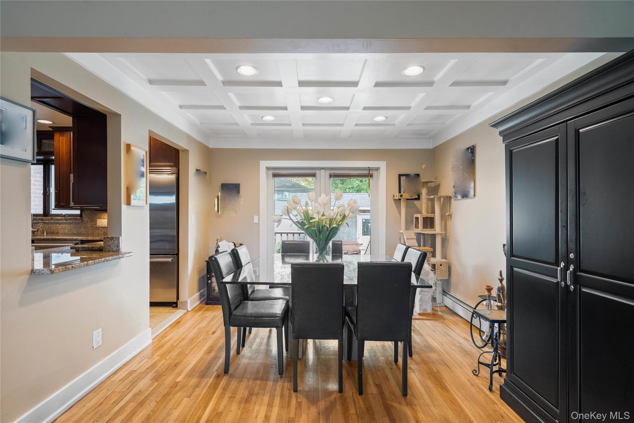 8 Westminster Road, Syosset, NY 11791