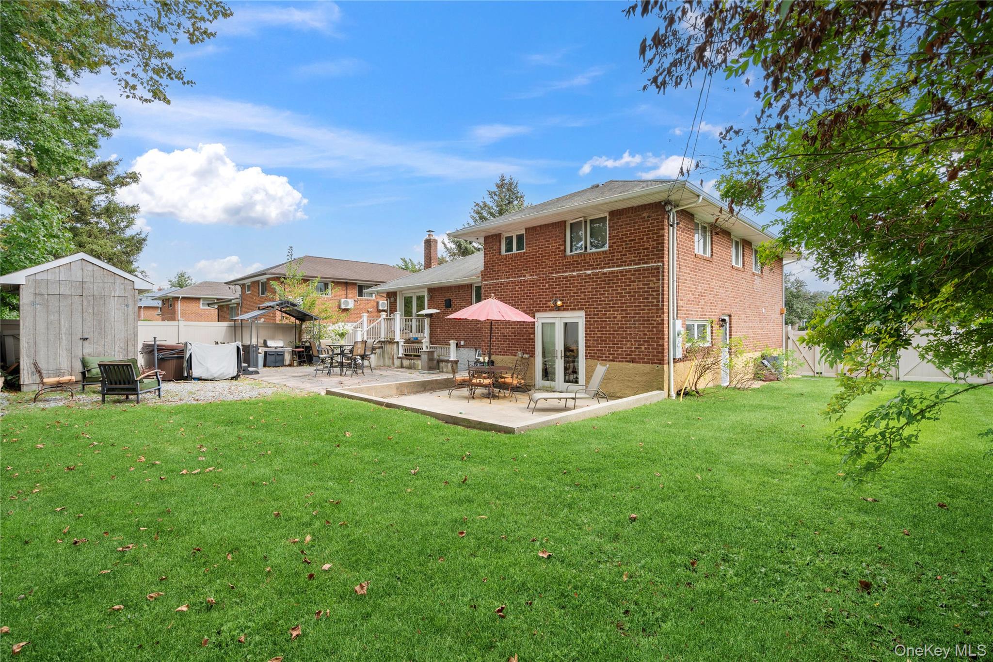 8 Westminster Road, Syosset, NY 11791