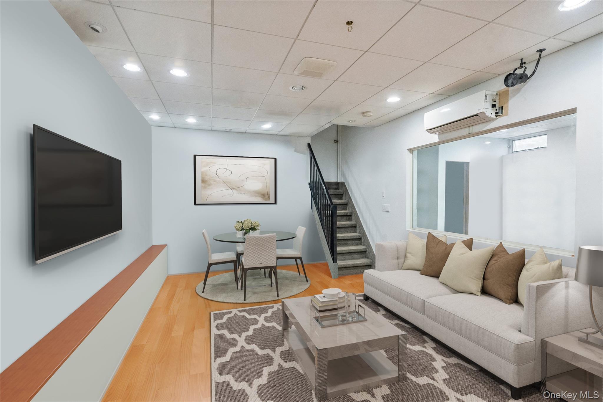 8 Westminster Road, Syosset, NY 11791