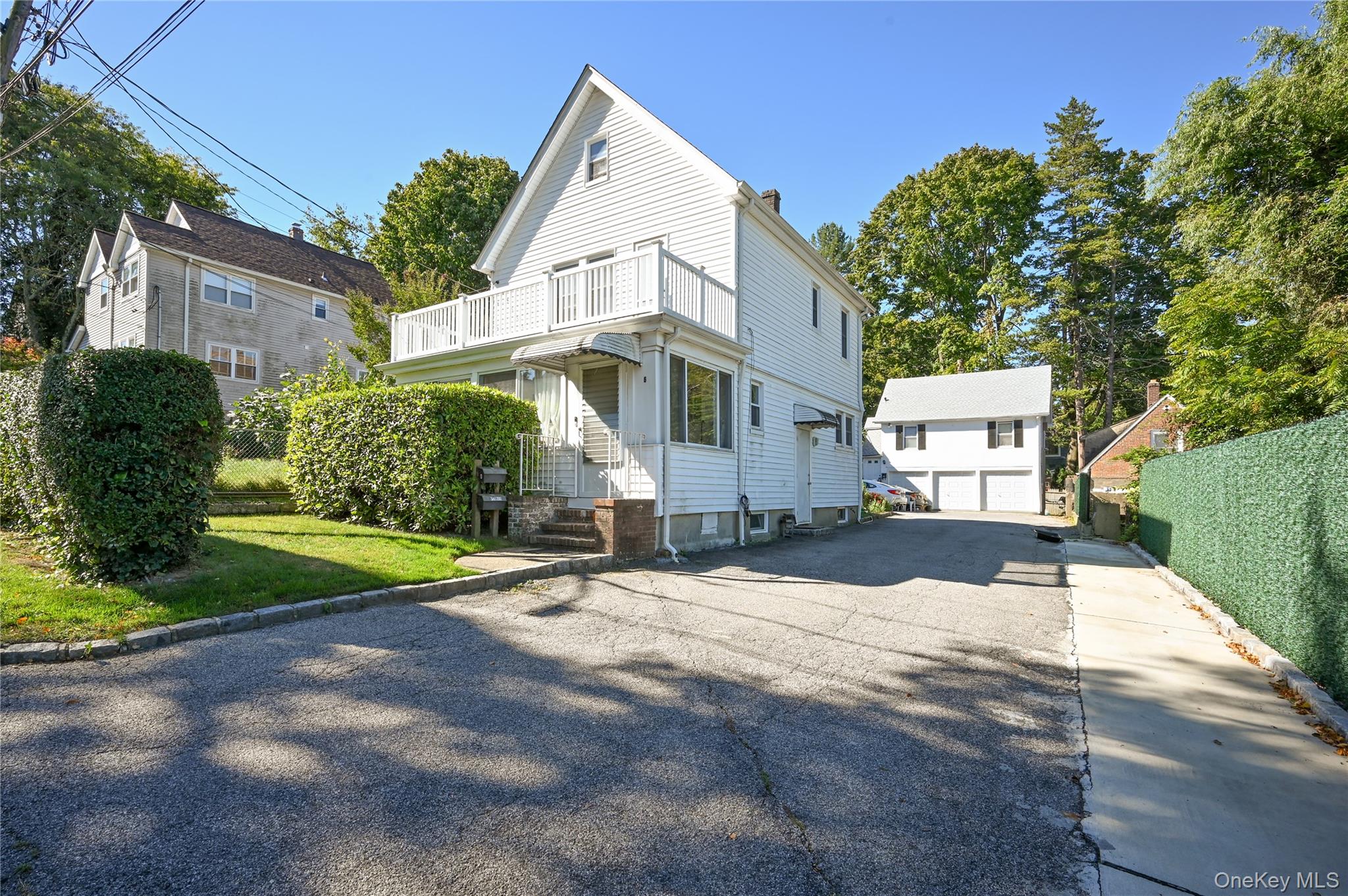 6 Red Brook Terrace, Great Neck, NY 11024