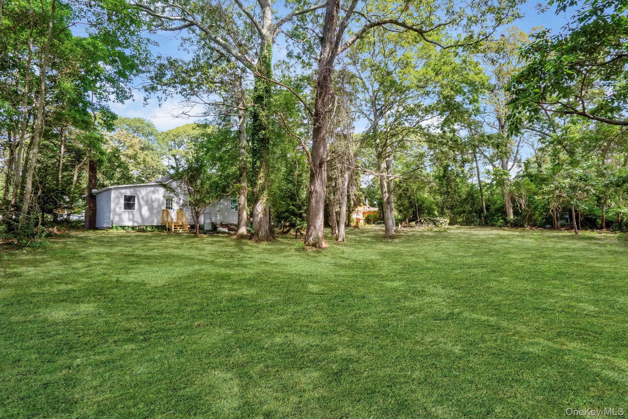 36 Kensington Avenue, Selden, NY 11784