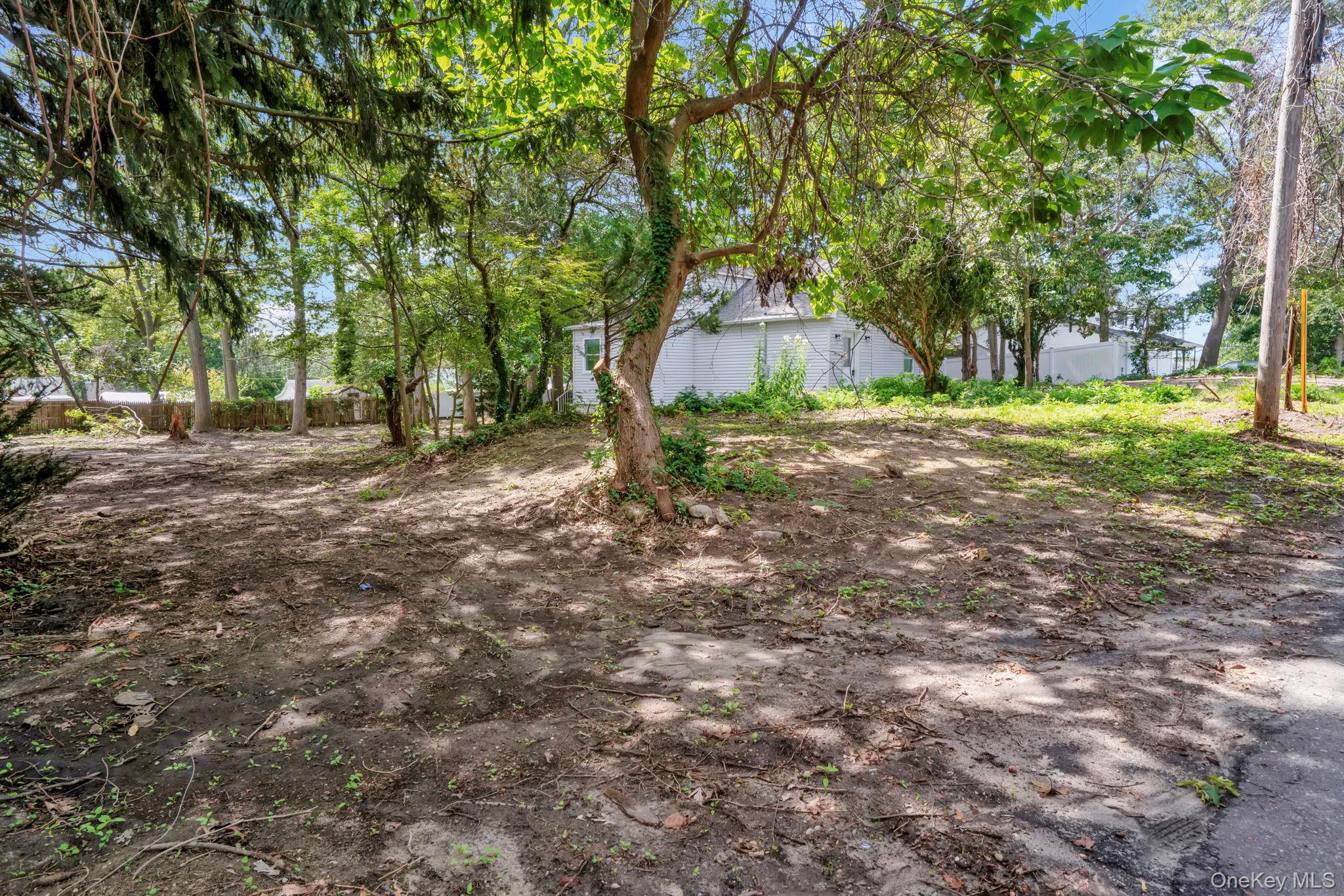 36 Kensington Avenue, Selden, NY 11784