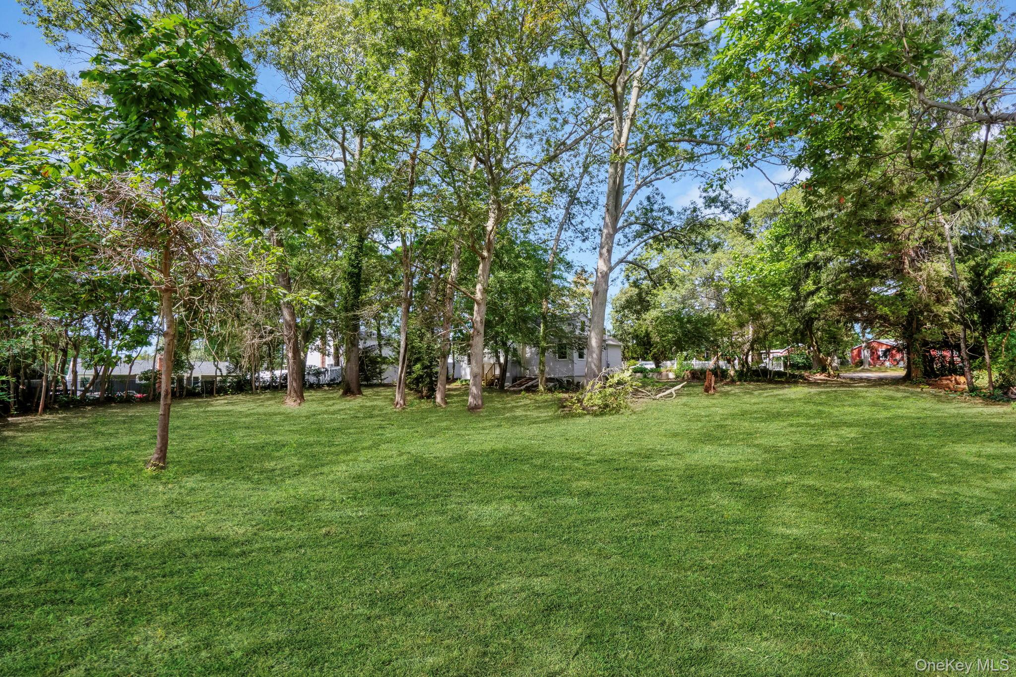 36 Kensington Avenue, Selden, NY 11784