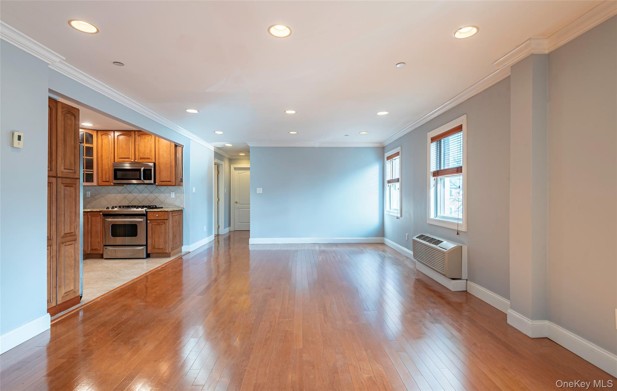 42-23 212 Street # 3B, Bayside, NY 11361