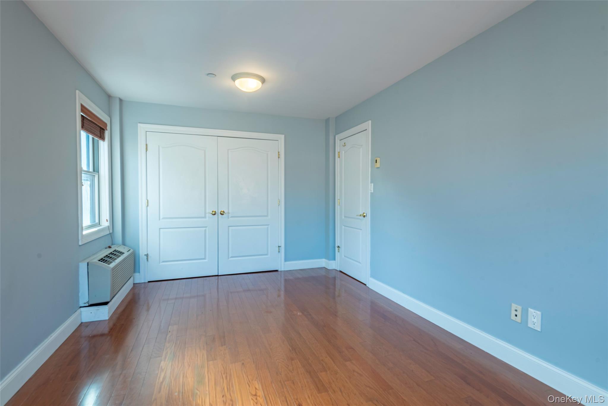 42-23 212 Street # 3B, Bayside, NY 11361