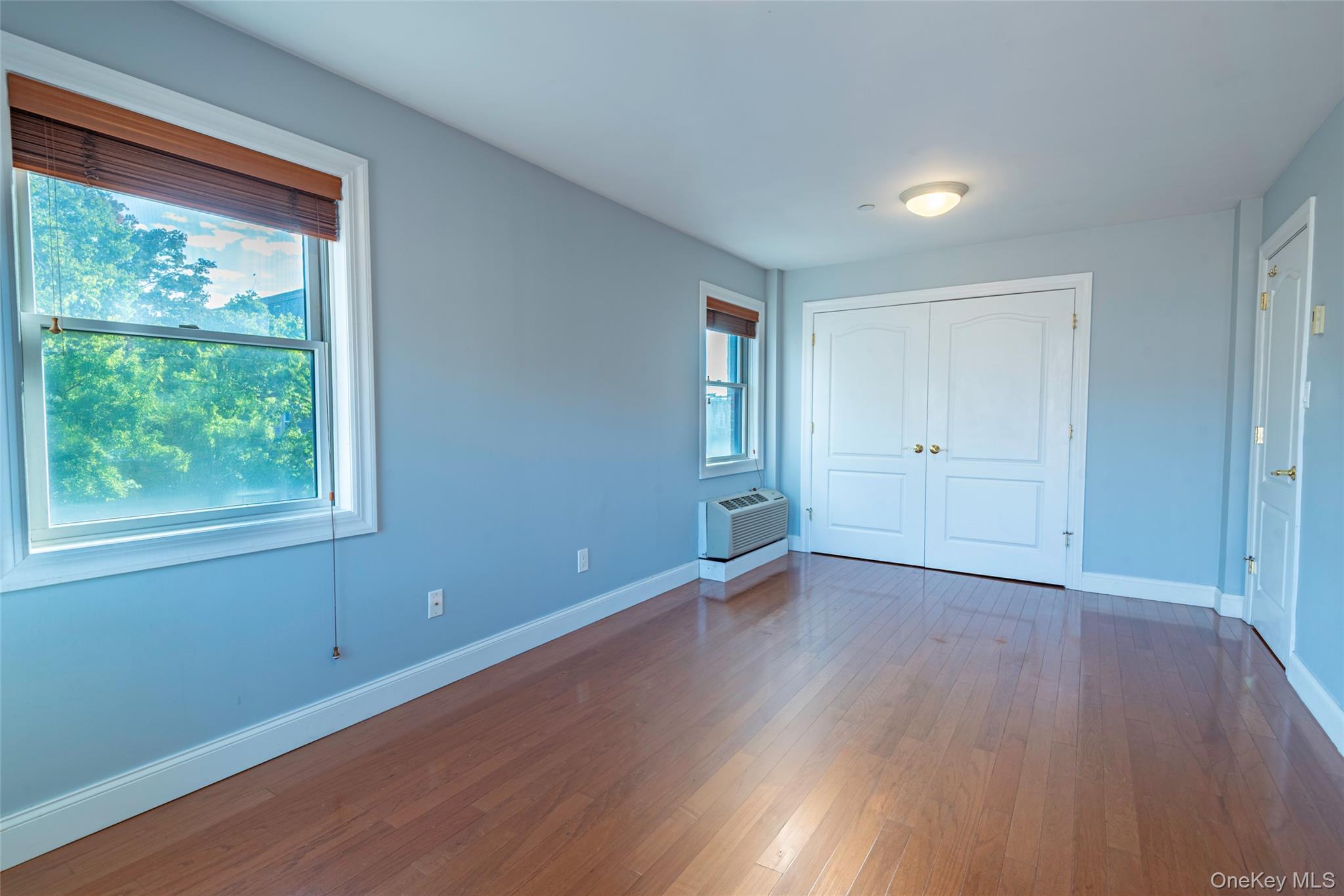 42-23 212 Street # 3B, Bayside, NY 11361