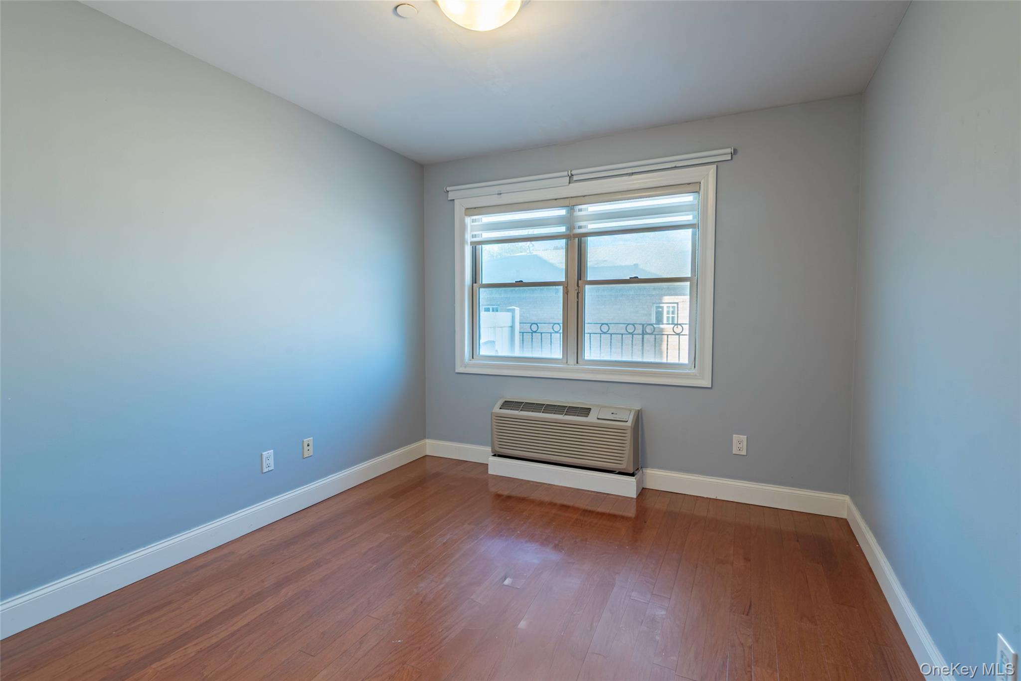 42-23 212 Street # 3B, Bayside, NY 11361