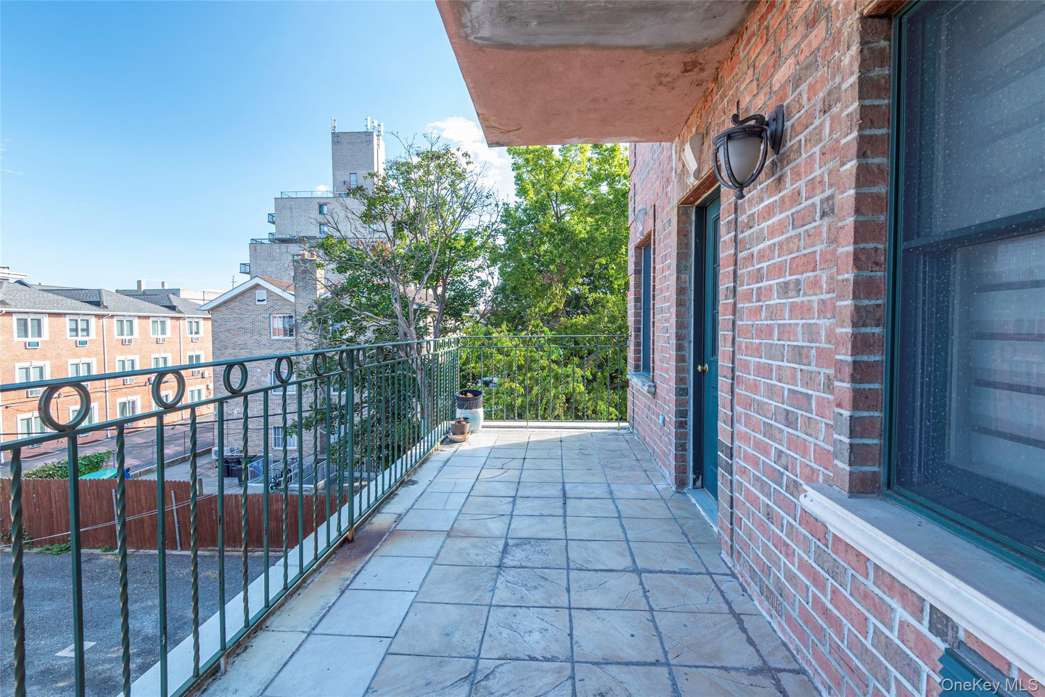 42-23 212 Street # 3B, Bayside, NY 11361