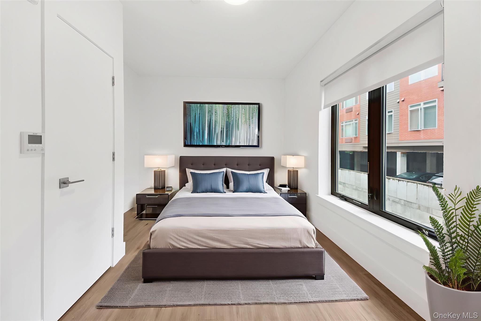 525 NORTH MACQUESTEN PARKWAY, Fleetwood, NY 10552