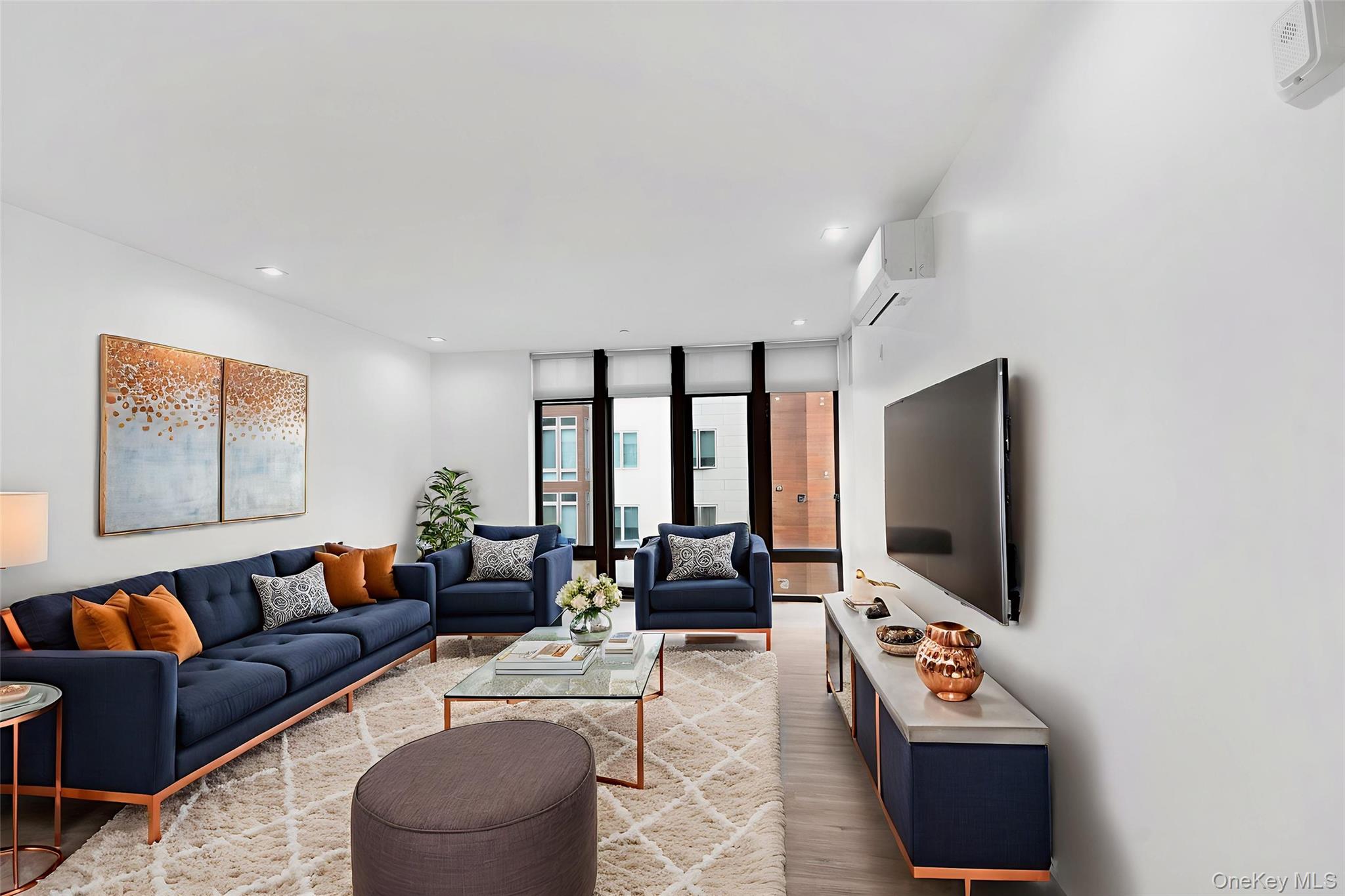 525 NORTH MACQUESTEN PARKWAY, Fleetwood, NY 10552