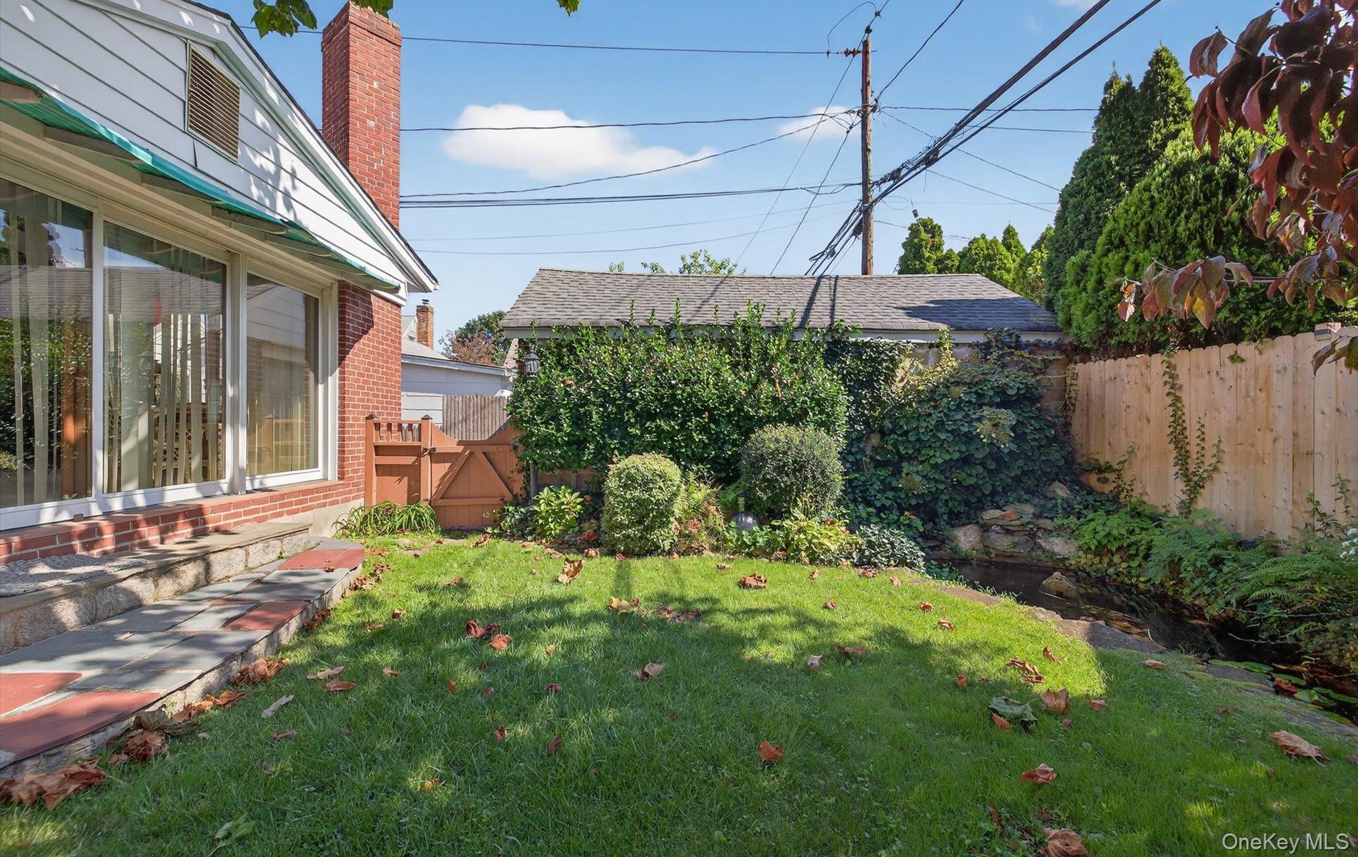 227 Brown Street, Mineola, NY 11501