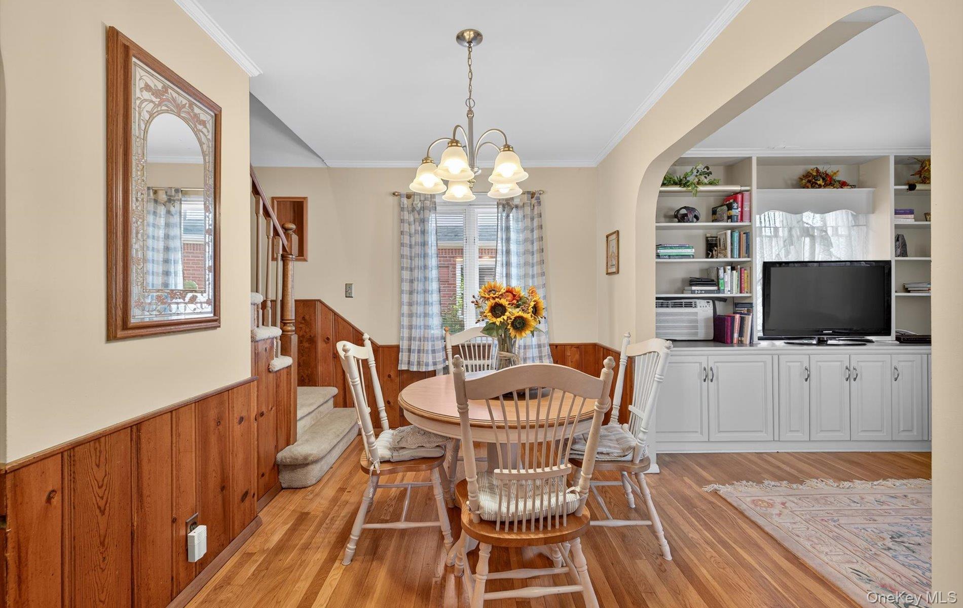 227 Brown Street, Mineola, NY 11501