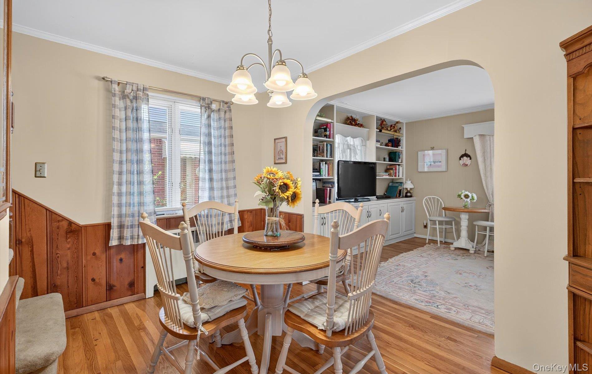 227 Brown Street, Mineola, NY 11501