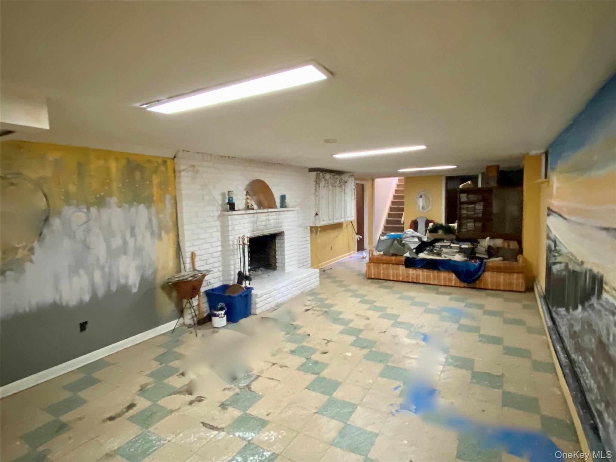 65 Oak Avenue, Huntington Station, NY 11746