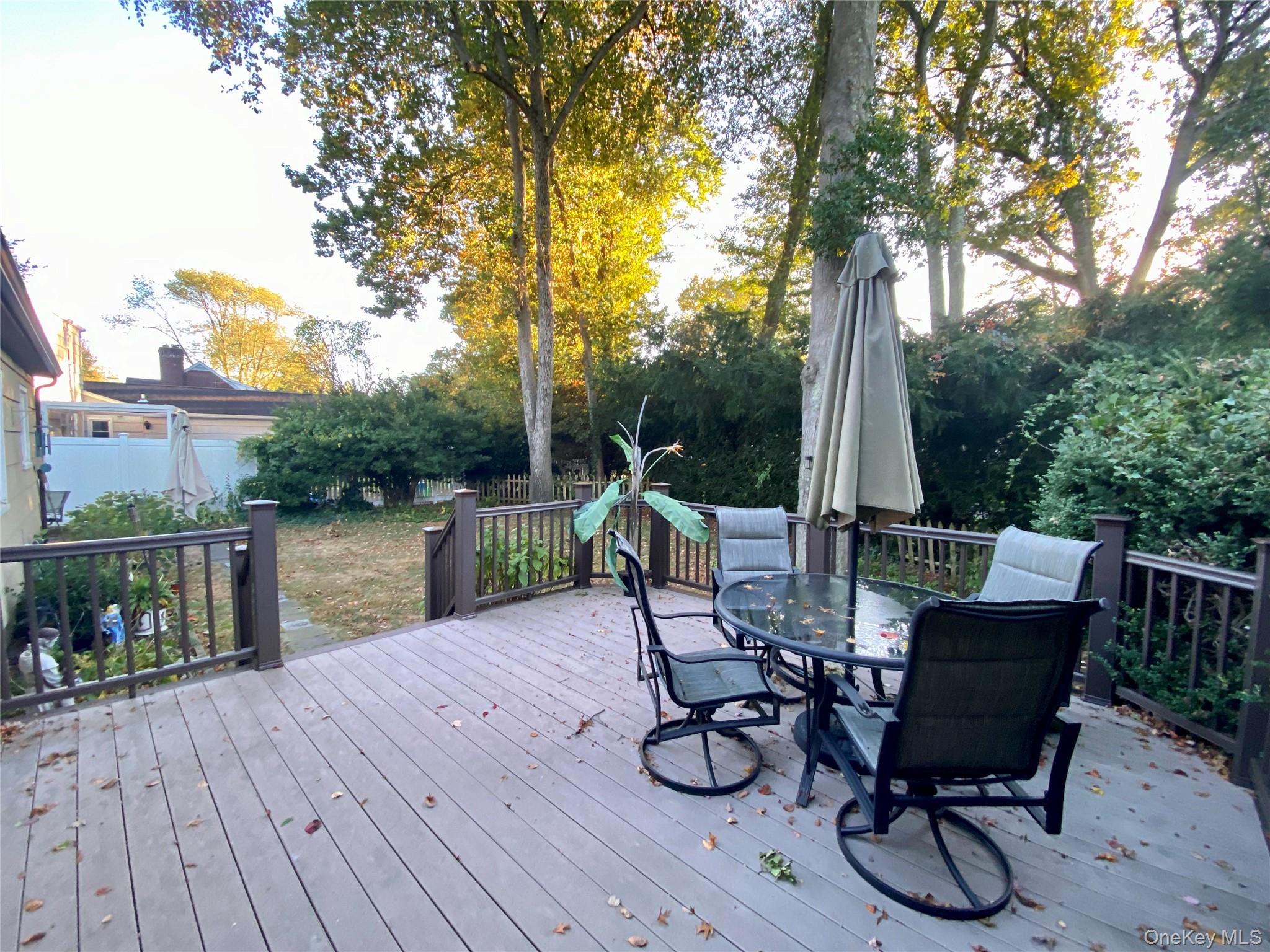 65 Oak Avenue, Huntington Station, NY 11746