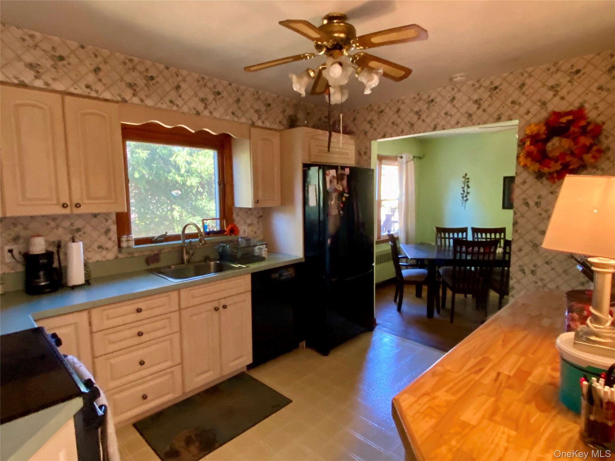 65 Oak Avenue, Huntington Station, NY 11746