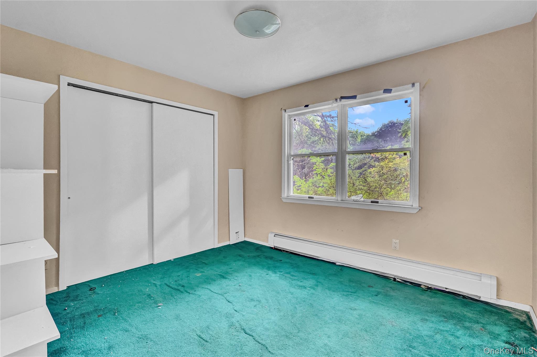 1 Oakleaf Court, Huntington, NY 11743