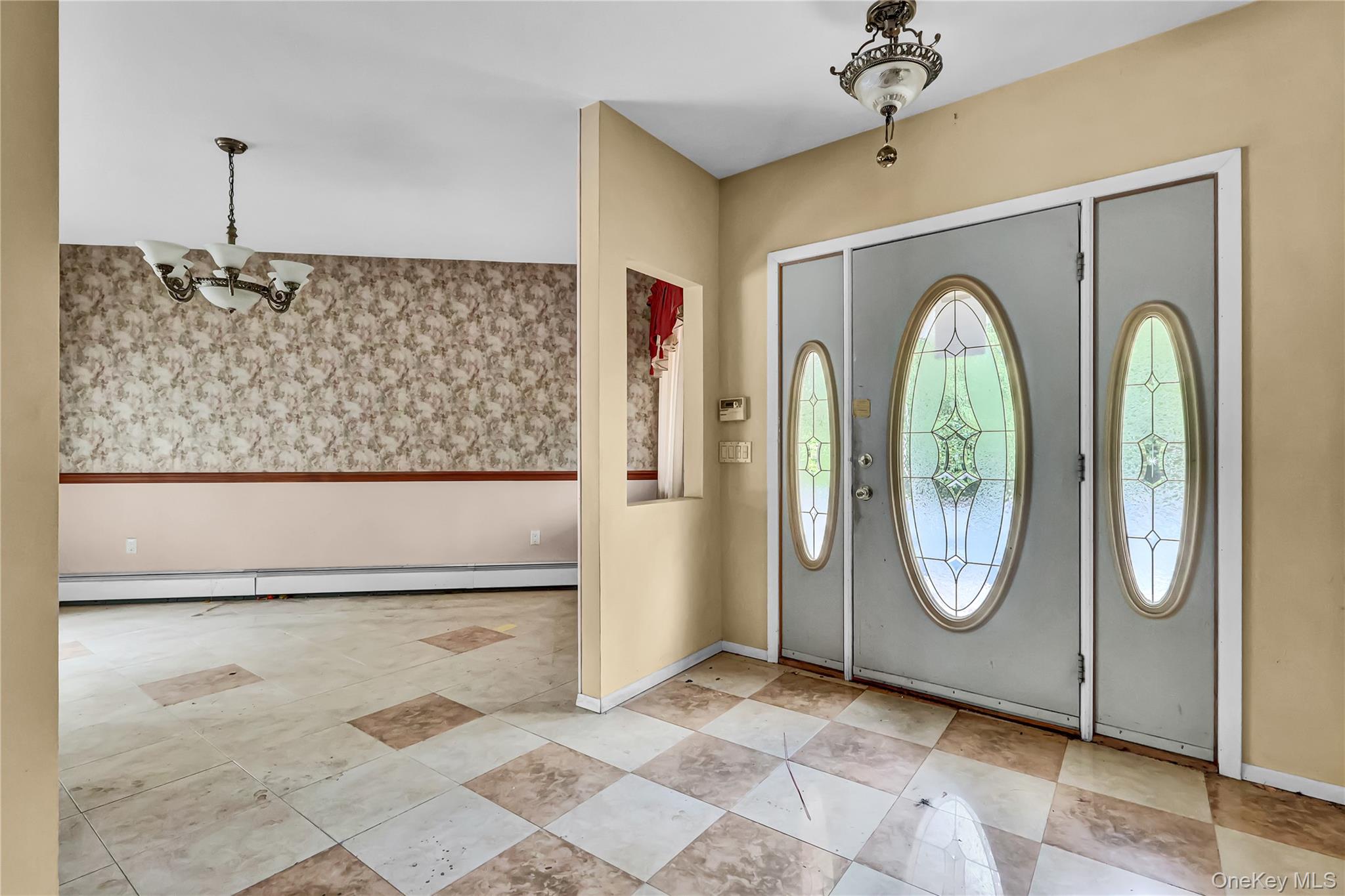 1 Oakleaf Court, Huntington, NY 11743