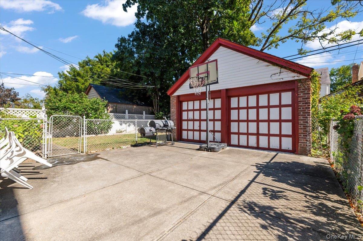 11615 220th Street, Cambria Heights, NY 11411