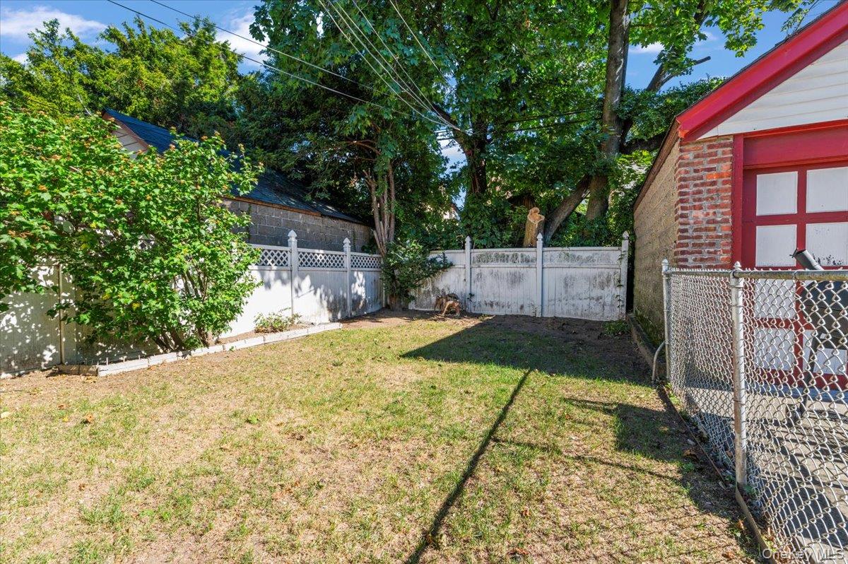 11615 220th Street, Cambria Heights, NY 11411