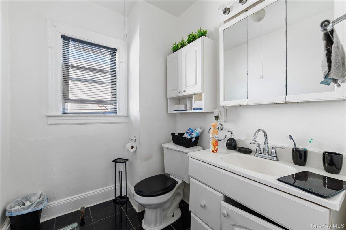 11615 220th Street, Cambria Heights, NY 11411